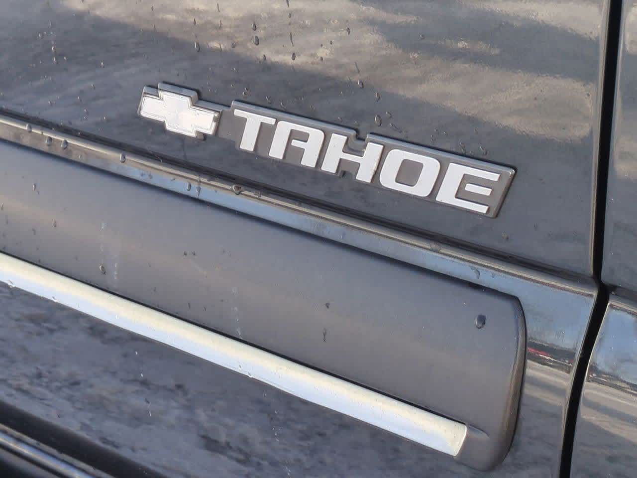 Thumbnail: 2003 Chevrolet Tahoe - 12