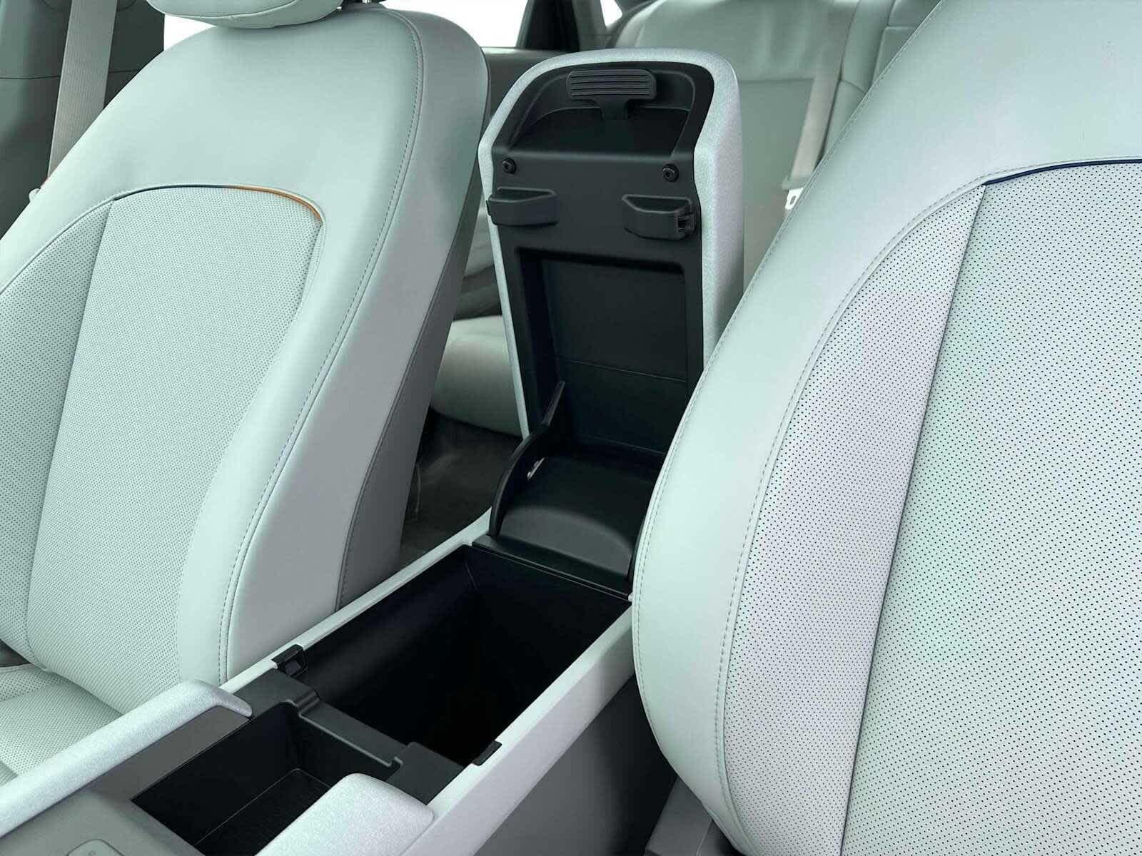 Thumbnail: 2025 Hyundai Ioniq 6 - 18