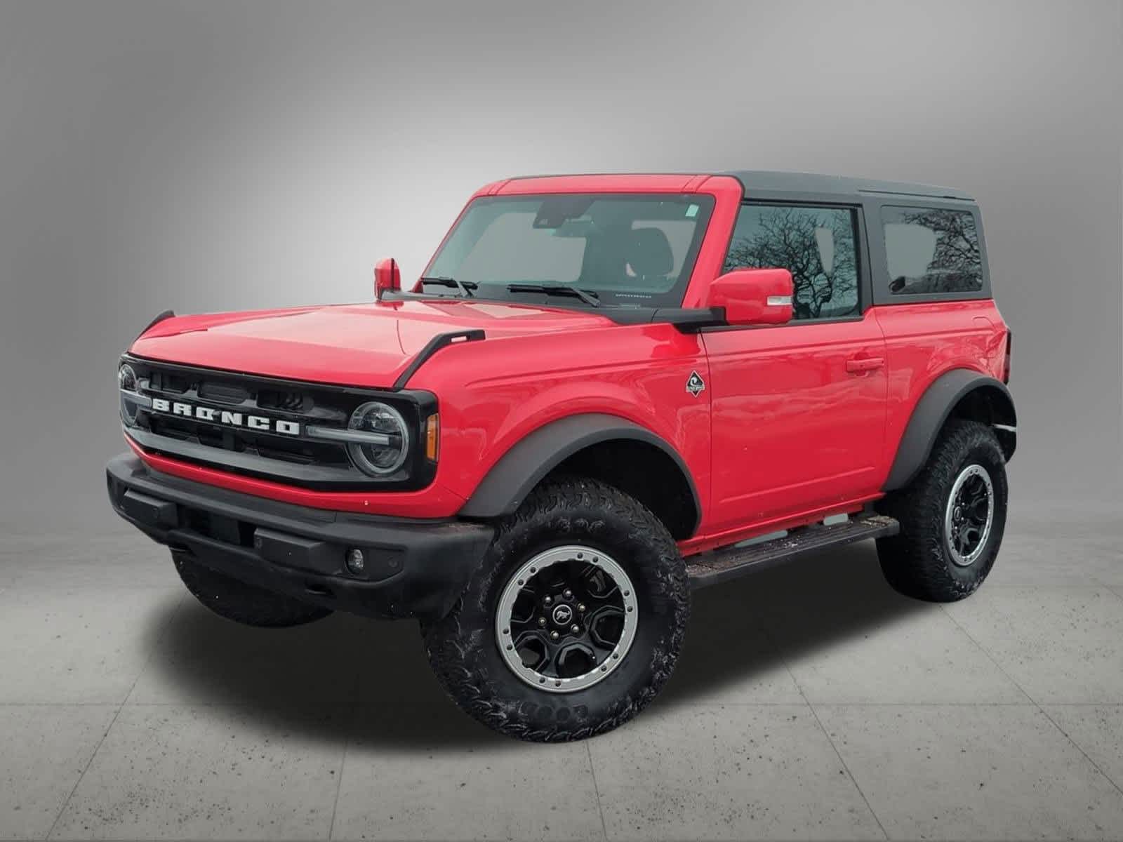 2022 Ford Bronco 2-Door Outer Banks's photo