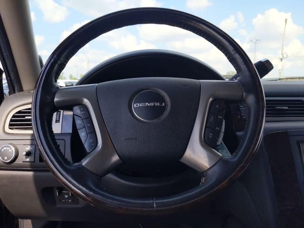 Thumbnail: 2012 GMC Yukon - 23