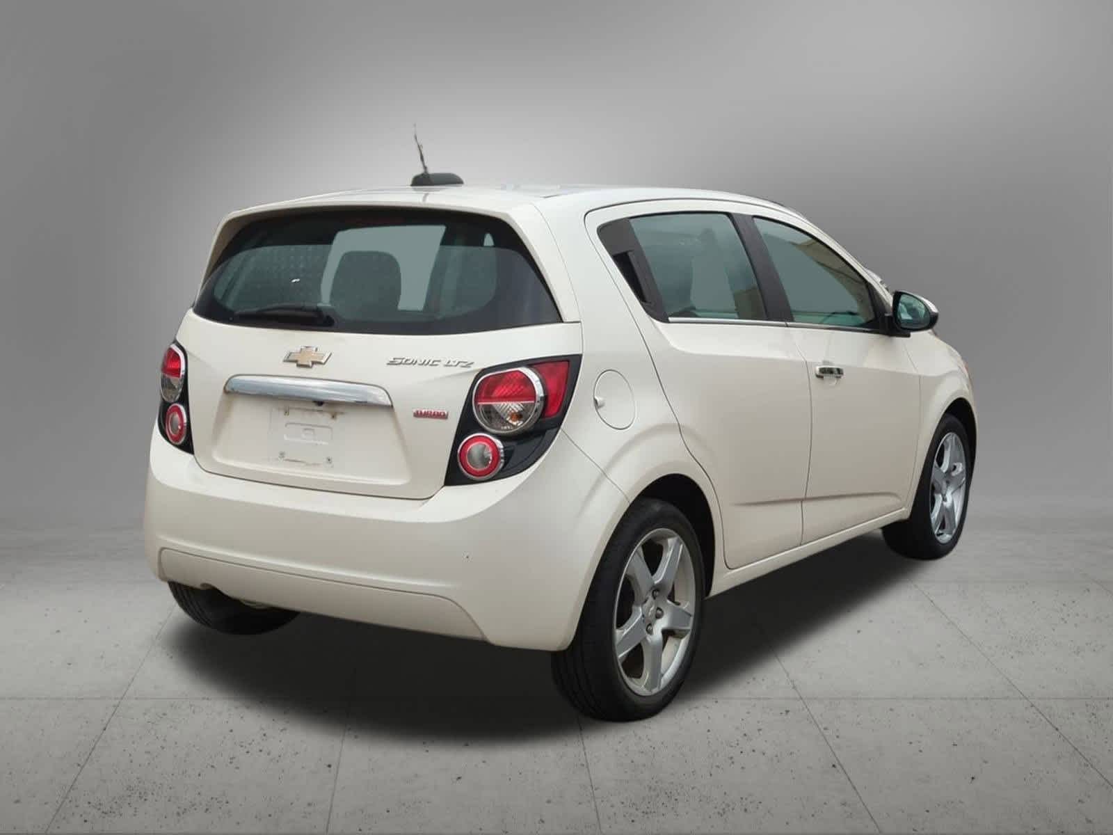 Thumbnail: 2015 Chevrolet Sonic - 6