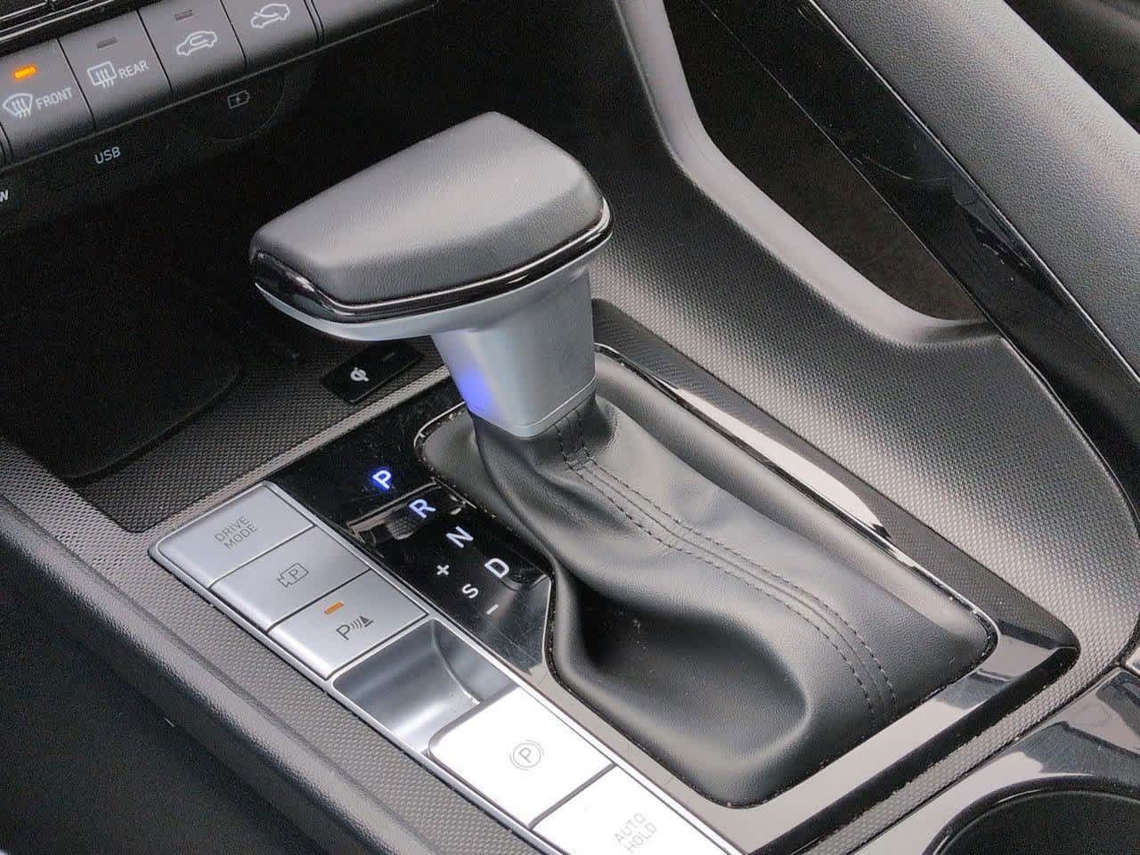 Thumbnail: 2024 Hyundai Elantra - 32