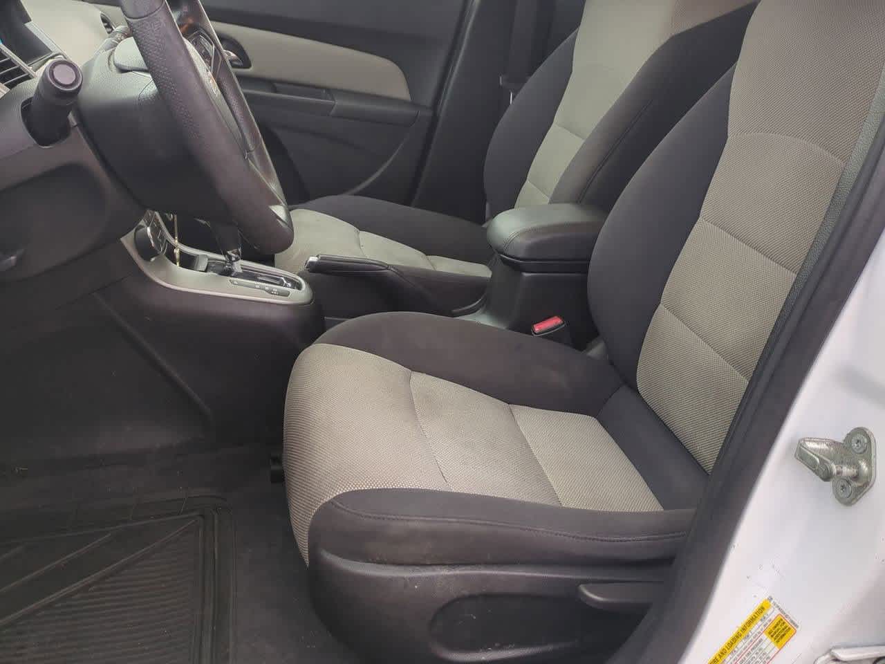 Thumbnail: 2013 Chevrolet Cruze - 15