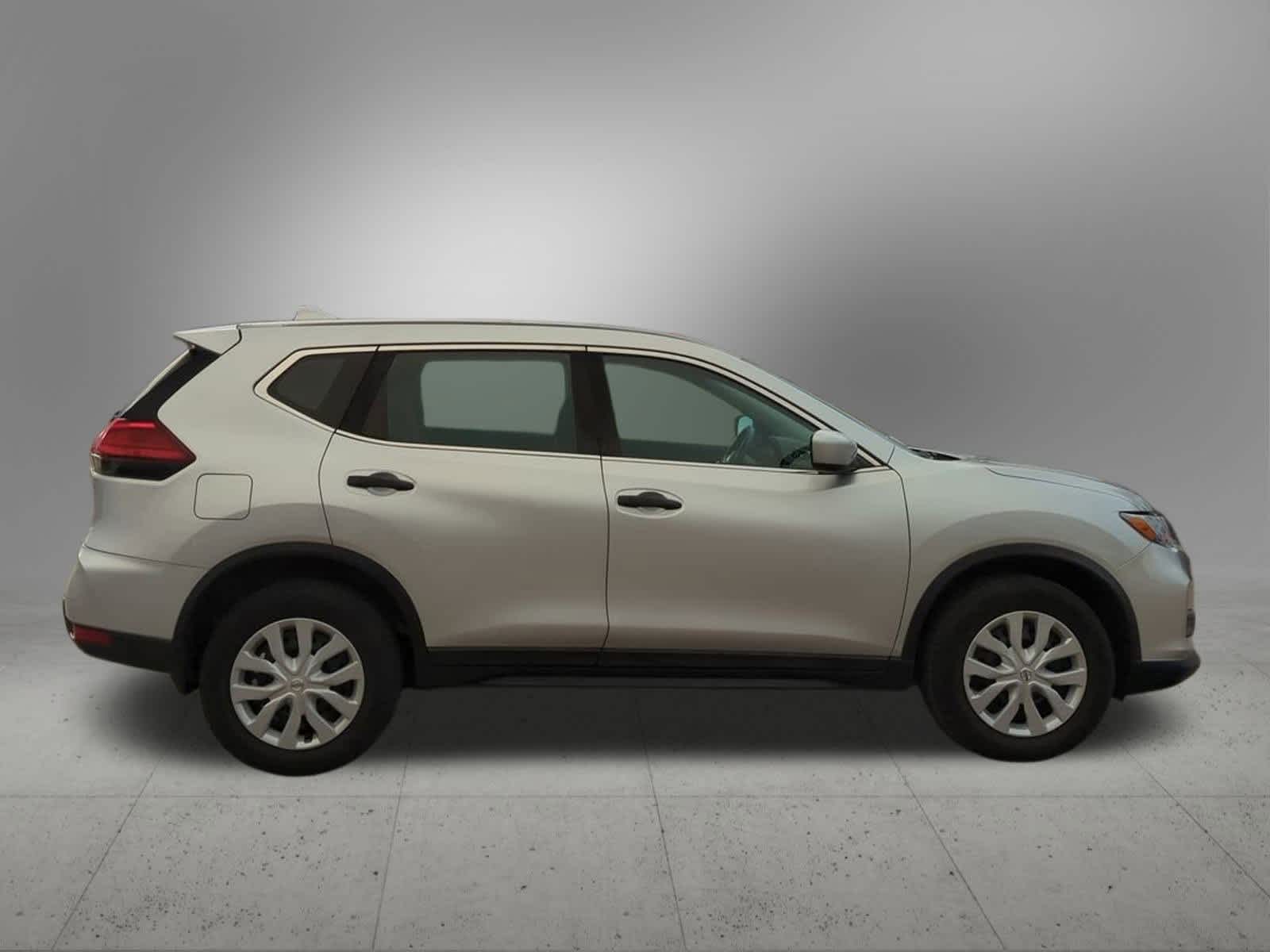 2017 Nissan Rogue S 7