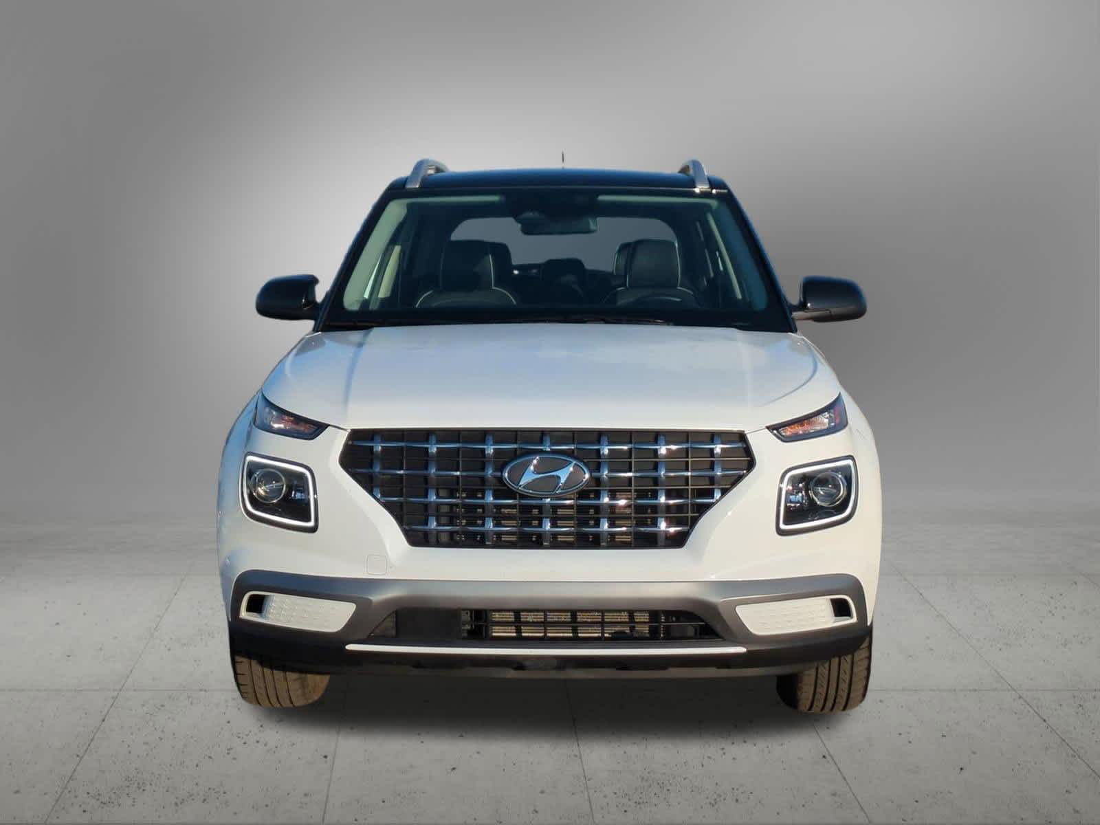 Thumbnail: 2023 Hyundai Venue - 9