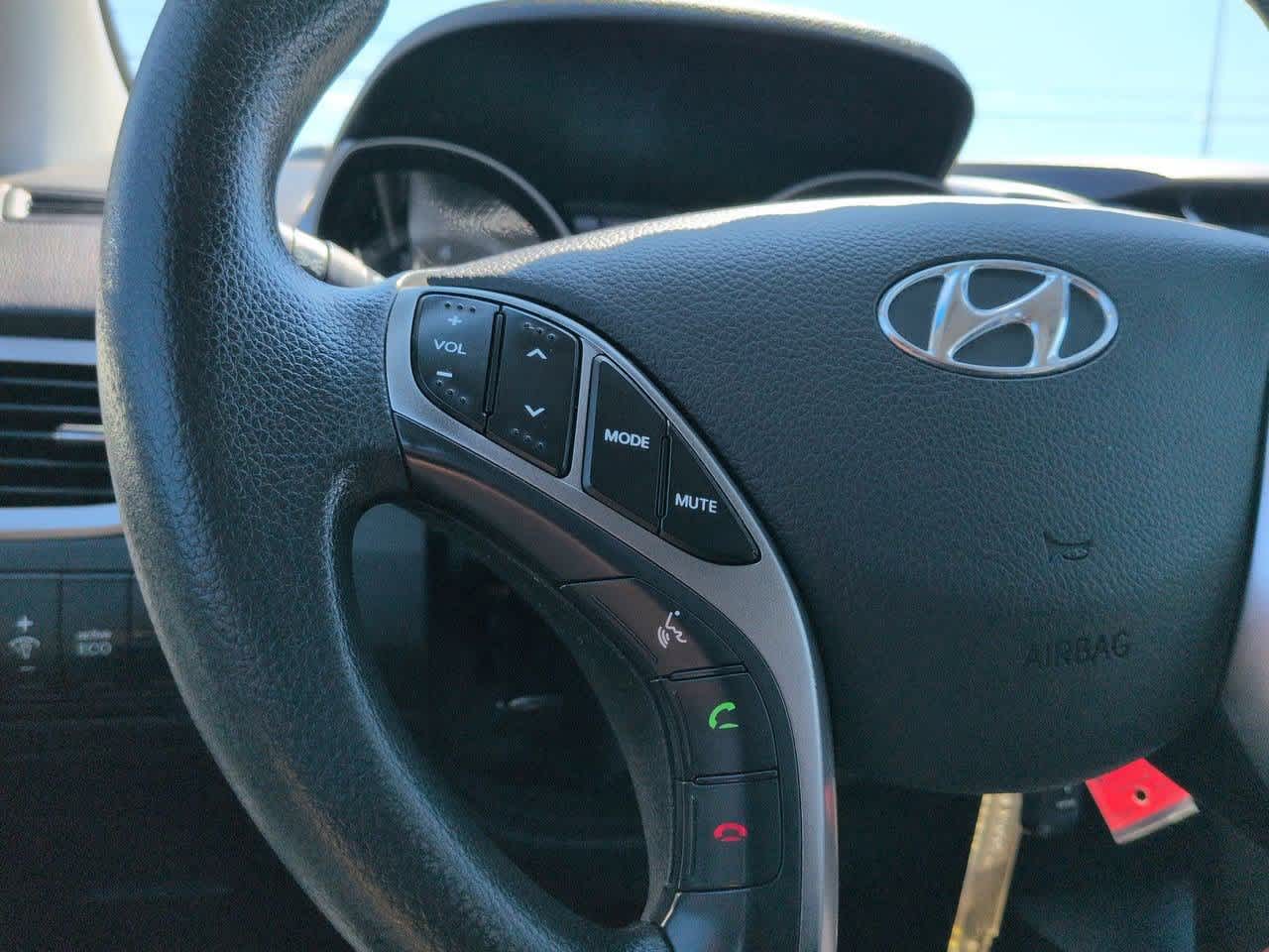 Thumbnail: 2014 Hyundai Elantra - 25