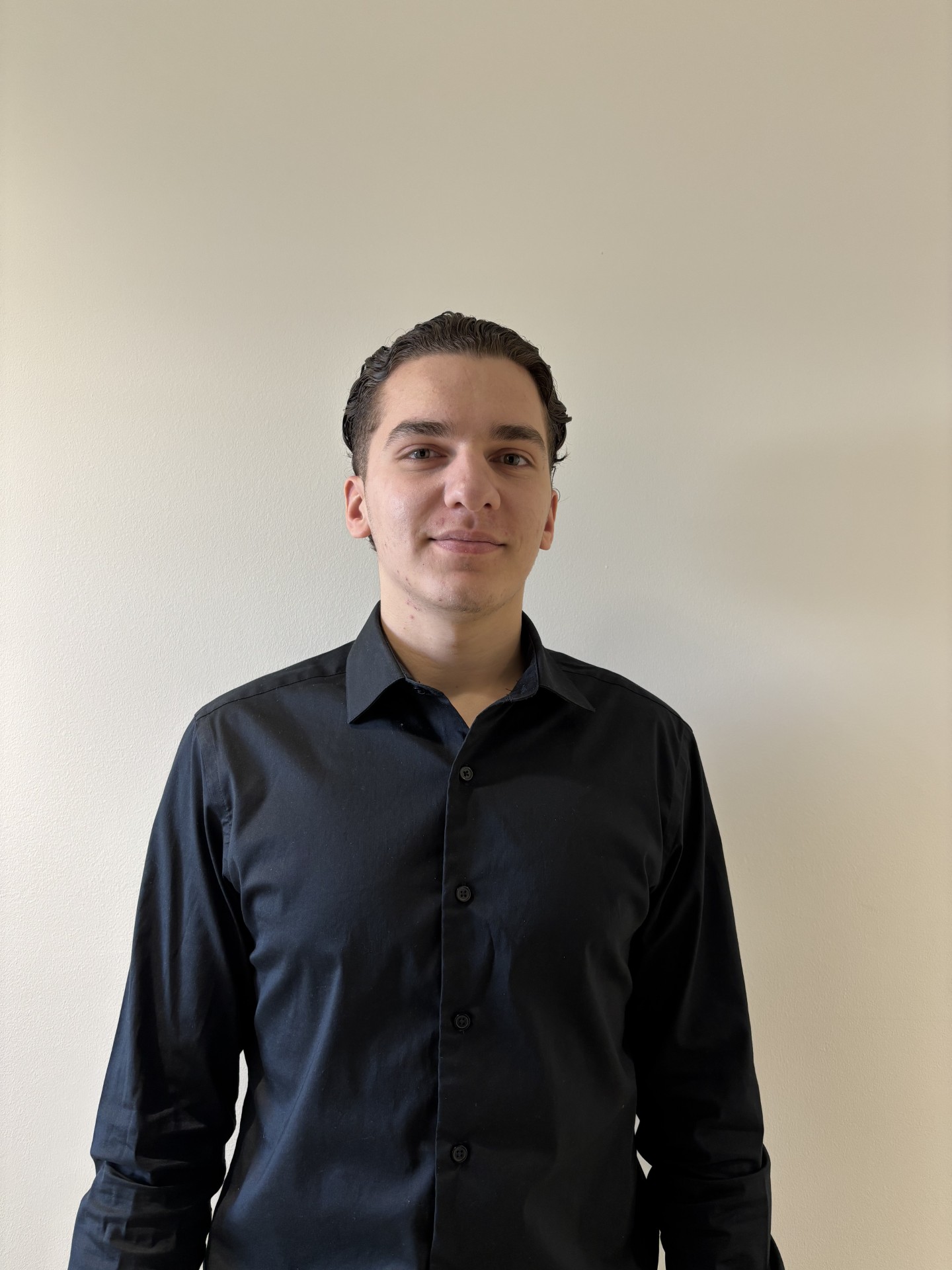 Staff member Ghieth Ahmad from ID_4f78fc