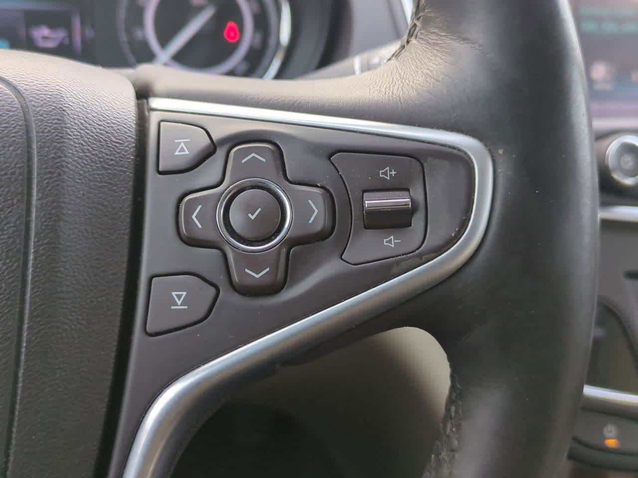 Thumbnail: 2017 Buick Regal - 25