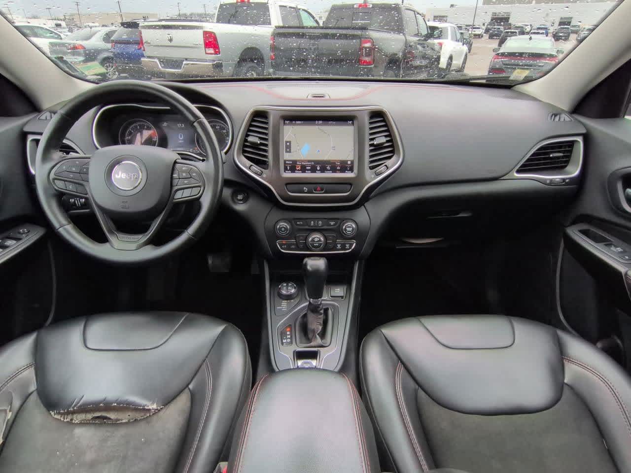 Thumbnail: 2019 Jeep Cherokee - 14