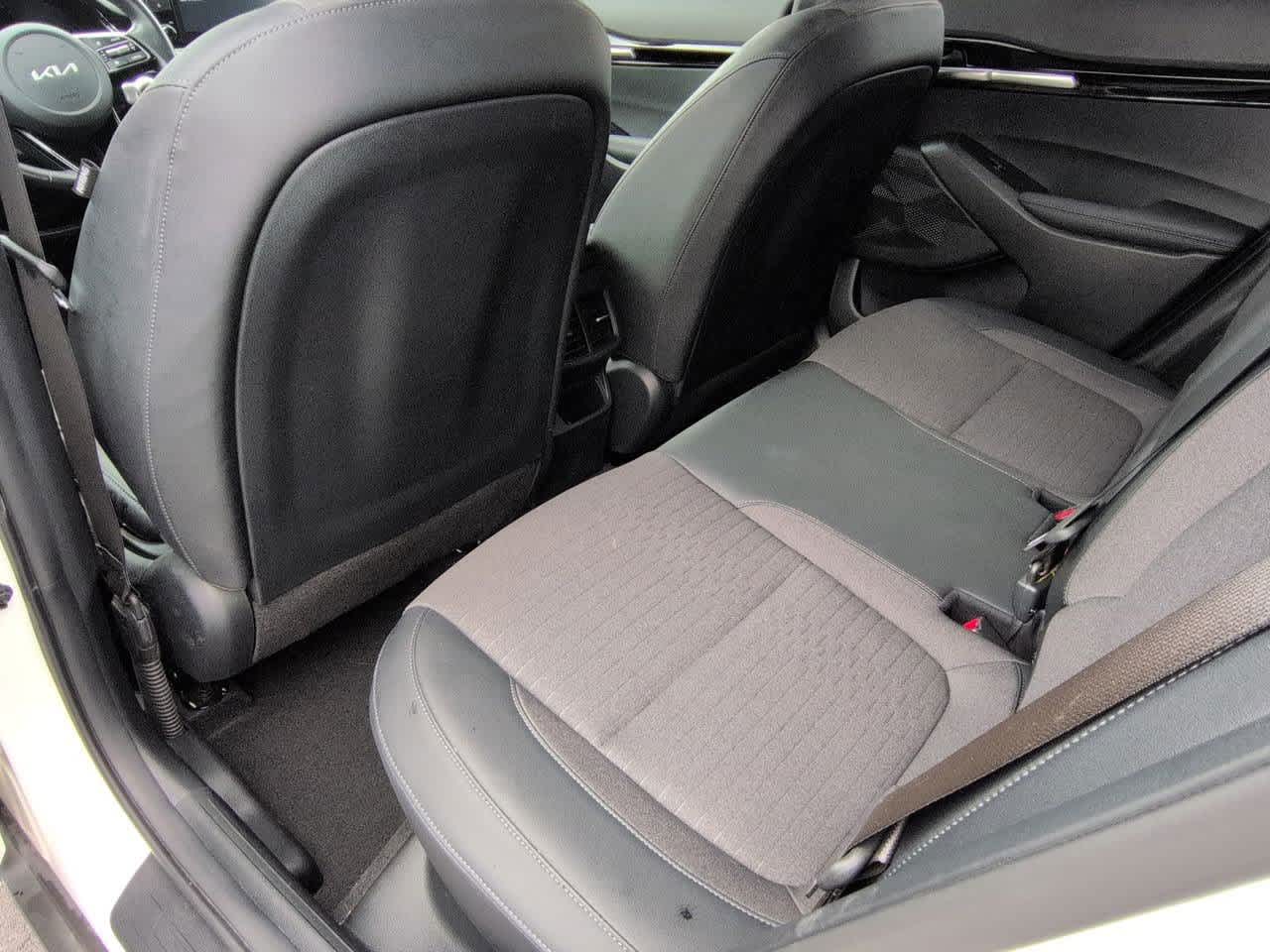 Thumbnail: 2023 Kia Seltos - 18