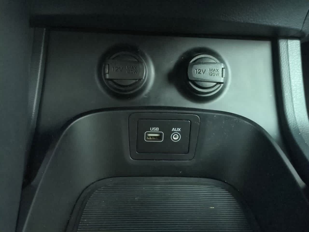 Thumbnail: 2017 Hyundai Santa Fe - 32