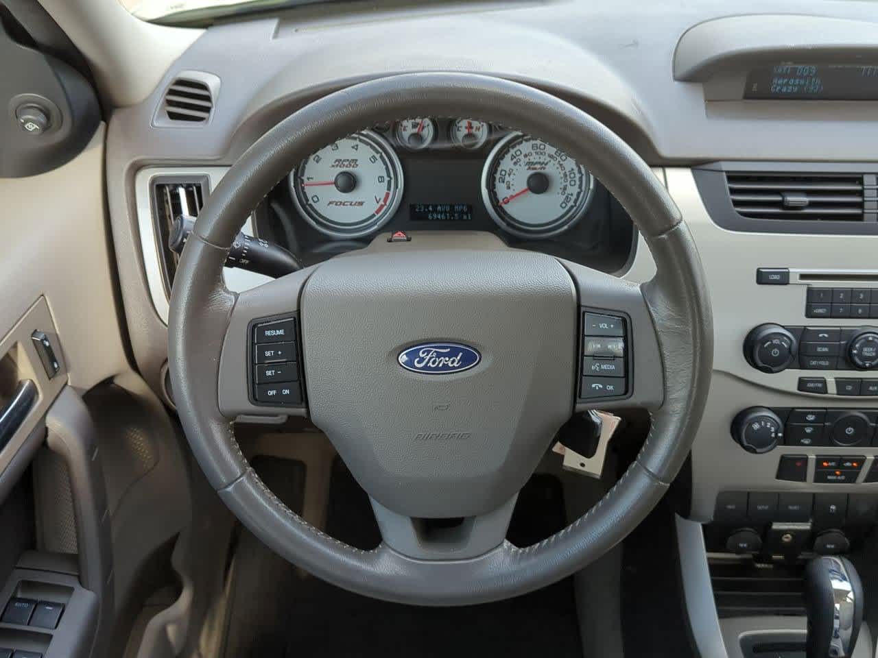 2010 Ford Focus SEL 21