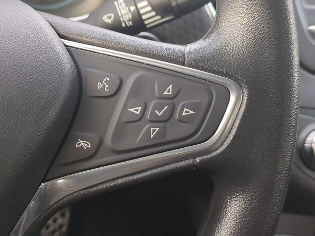 Thumbnail: 2016 Chevrolet Malibu - 23