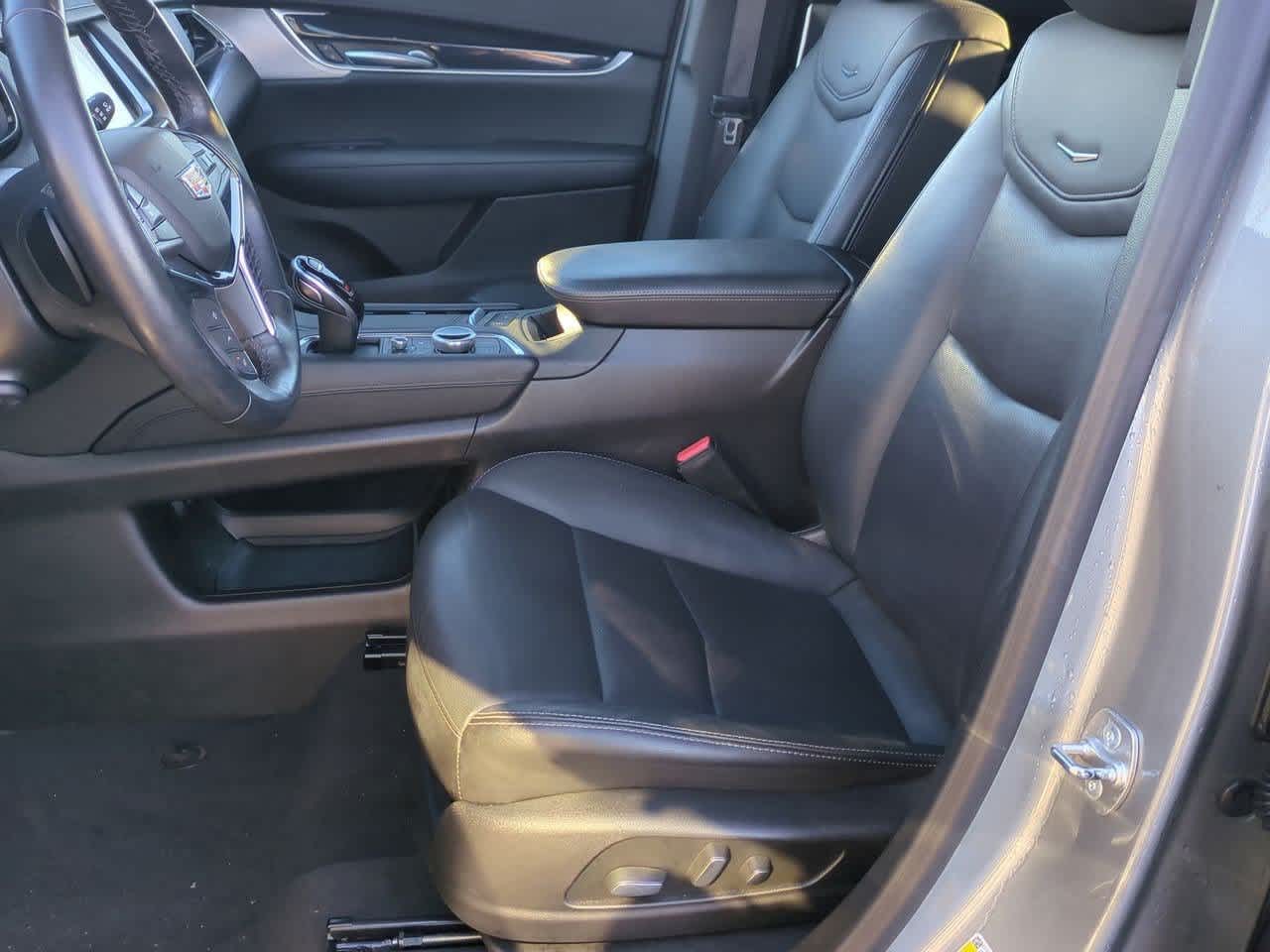 Thumbnail: 2024 Cadillac XT5 - 15