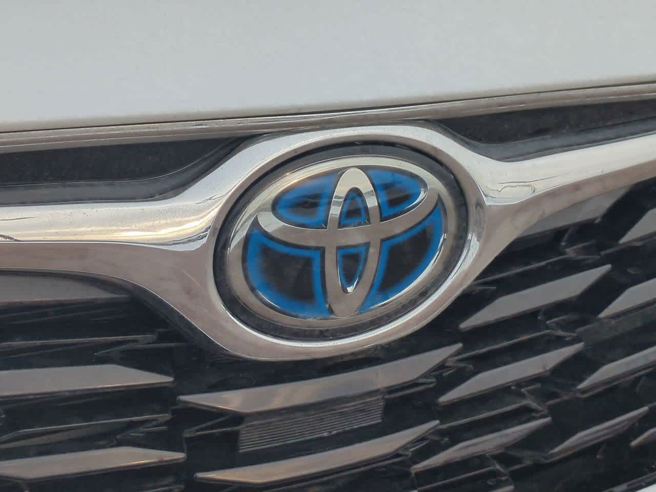Thumbnail: 2023 Toyota Highlander - 11