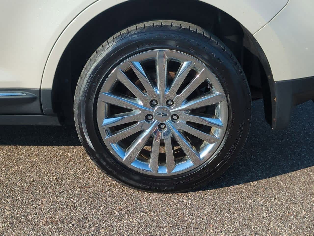 Thumbnail: 2013 Lincoln MKX - 13