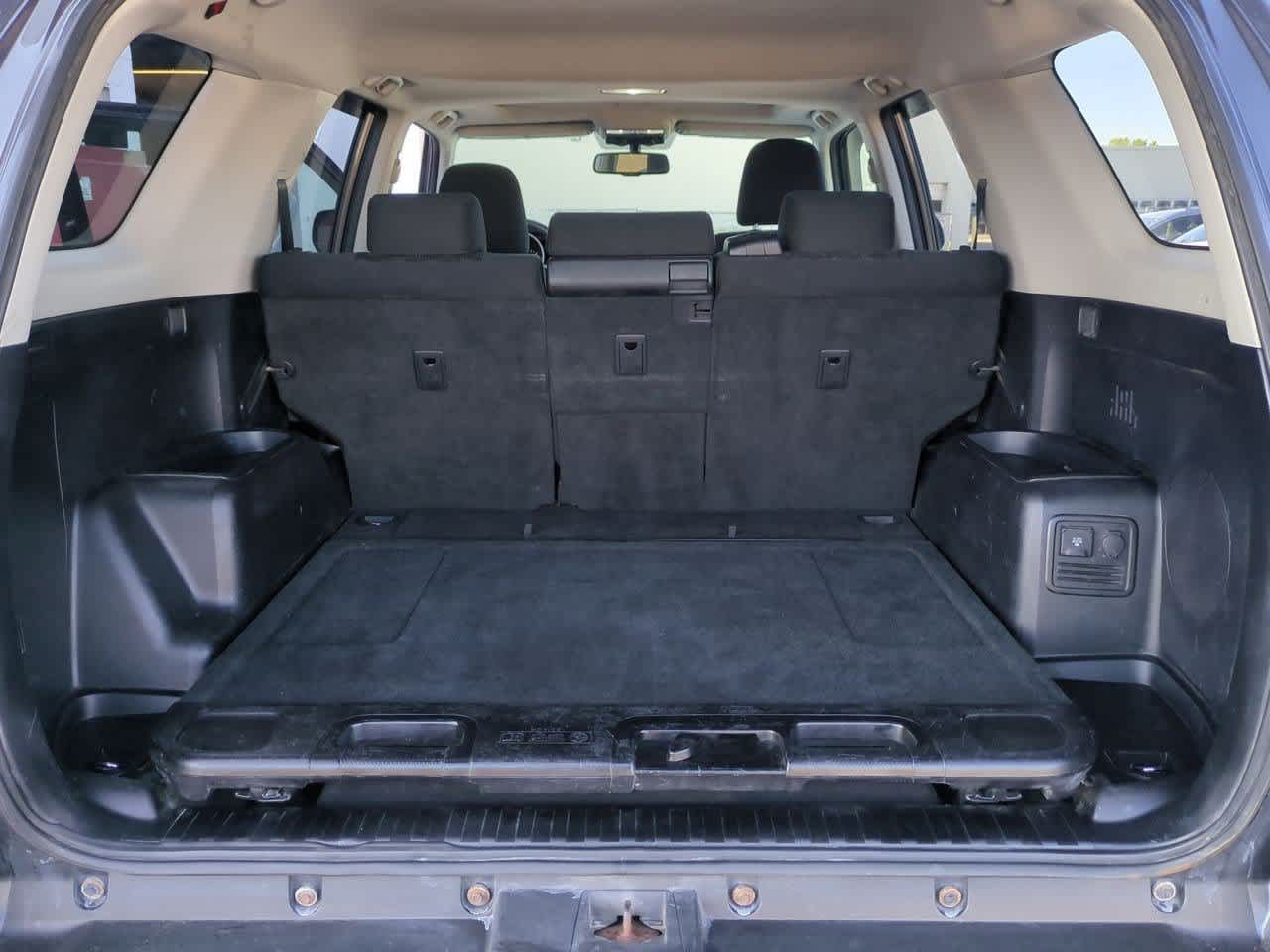 Thumbnail: 2010 Toyota 4Runner - 33