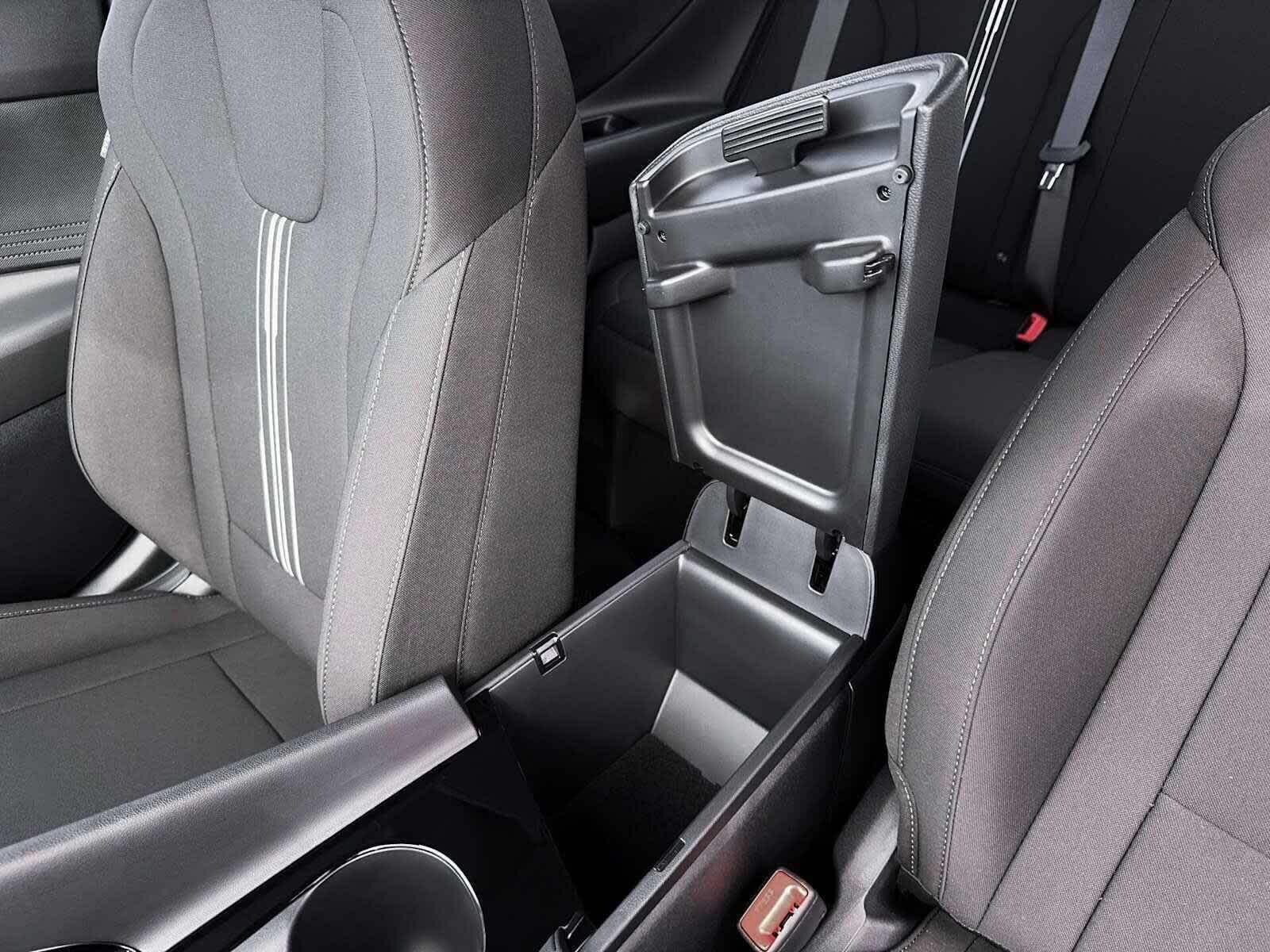 Thumbnail: 2026 Hyundai Elantra - 18