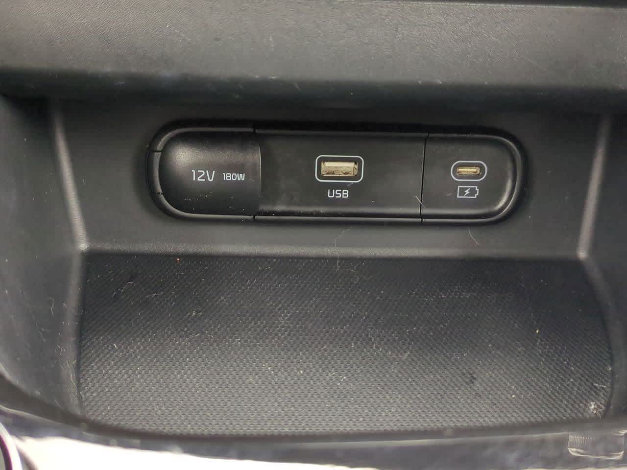 Thumbnail: 2024 Kia Seltos - 29