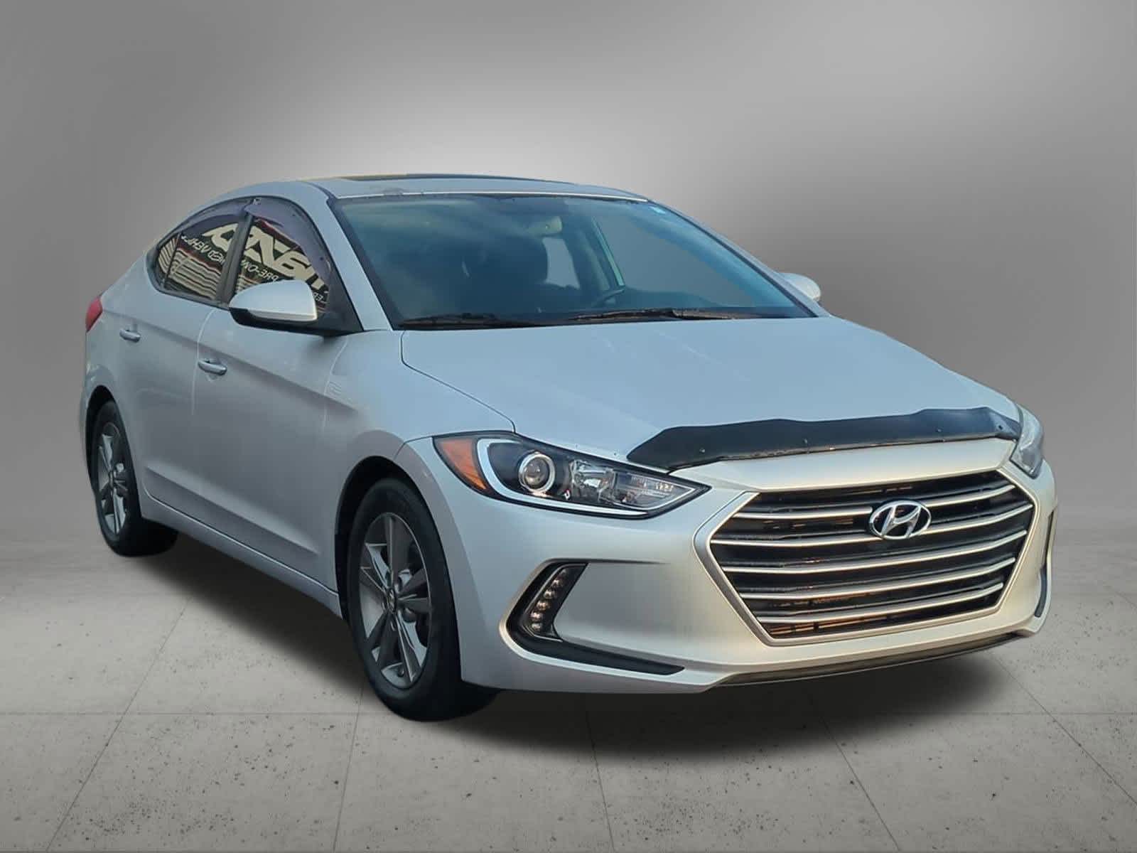 Thumbnail: 2017 Hyundai Elantra - 8