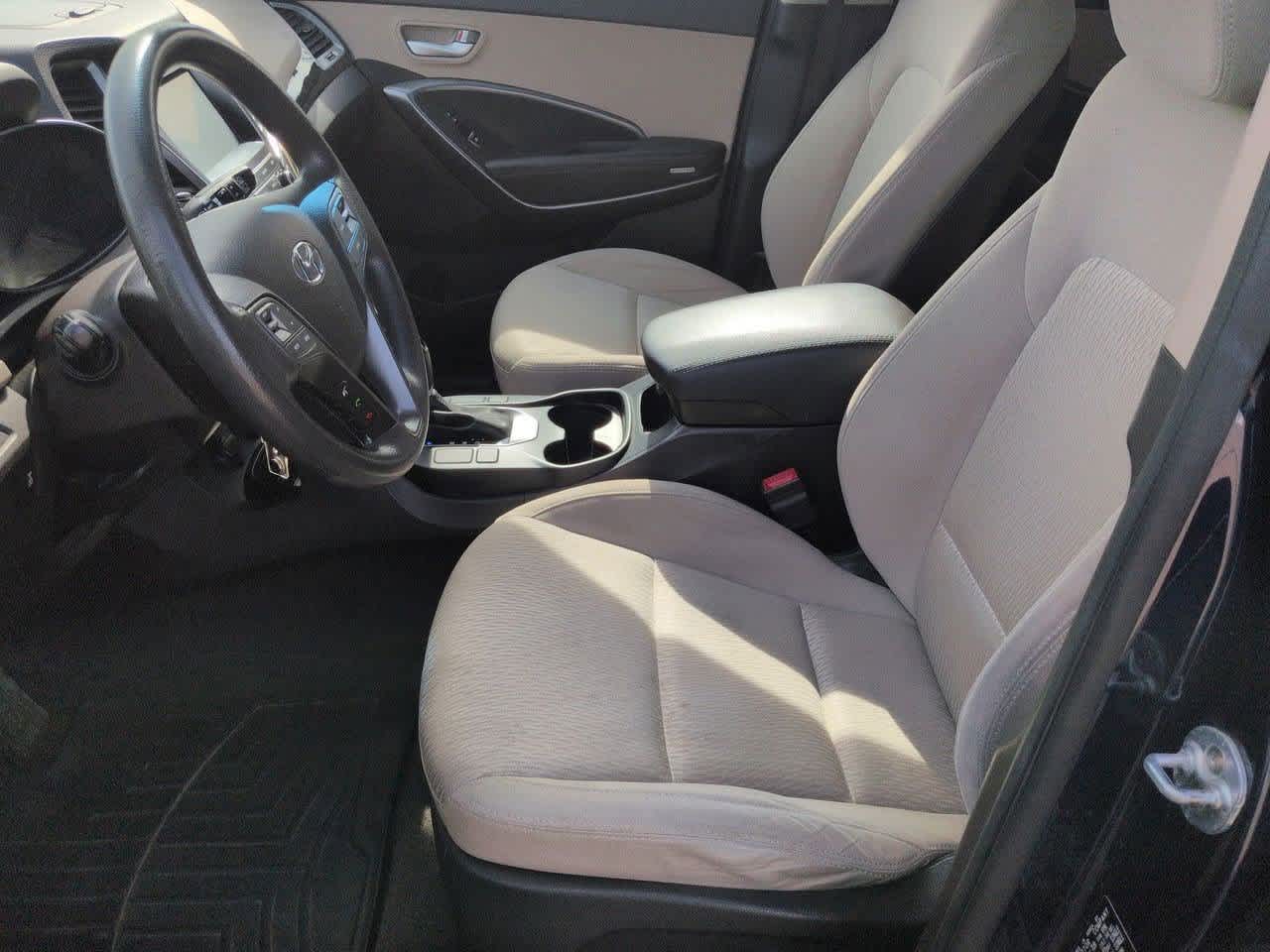 Thumbnail: 2017 Hyundai Santa Fe - 16