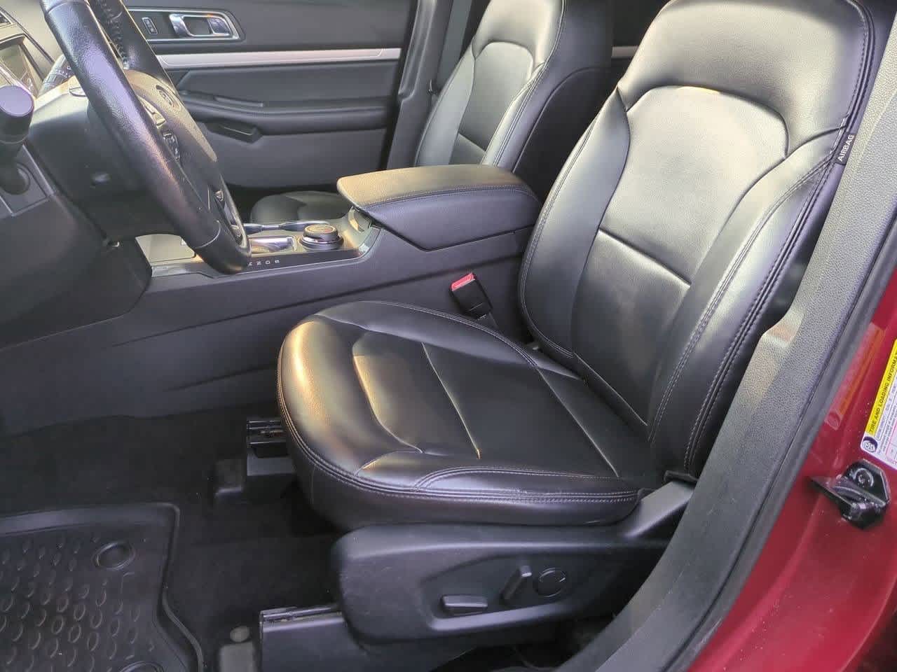 Thumbnail: 2019 Ford Explorer - 15