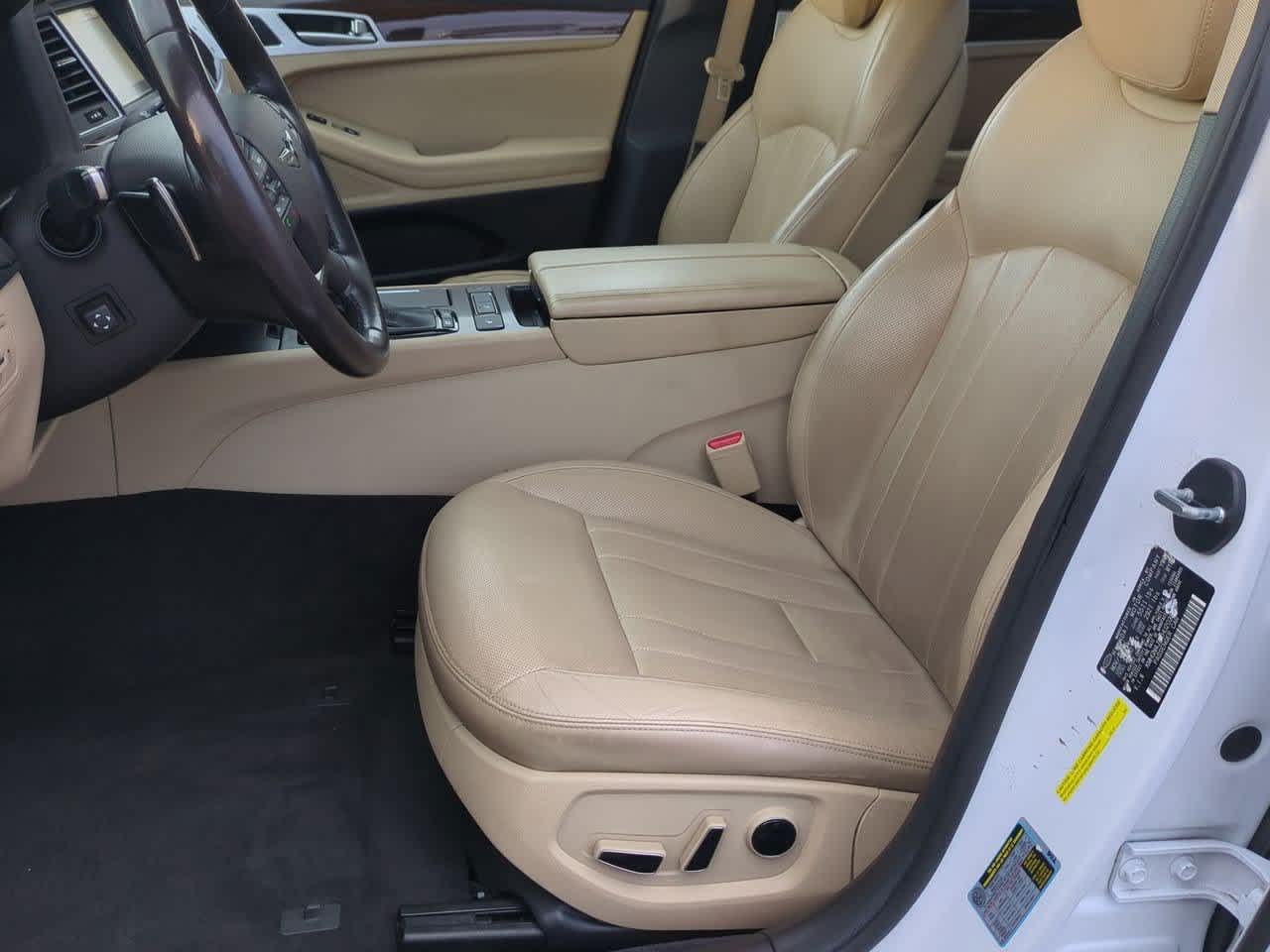 Thumbnail: 2017 Genesis G80 - 15