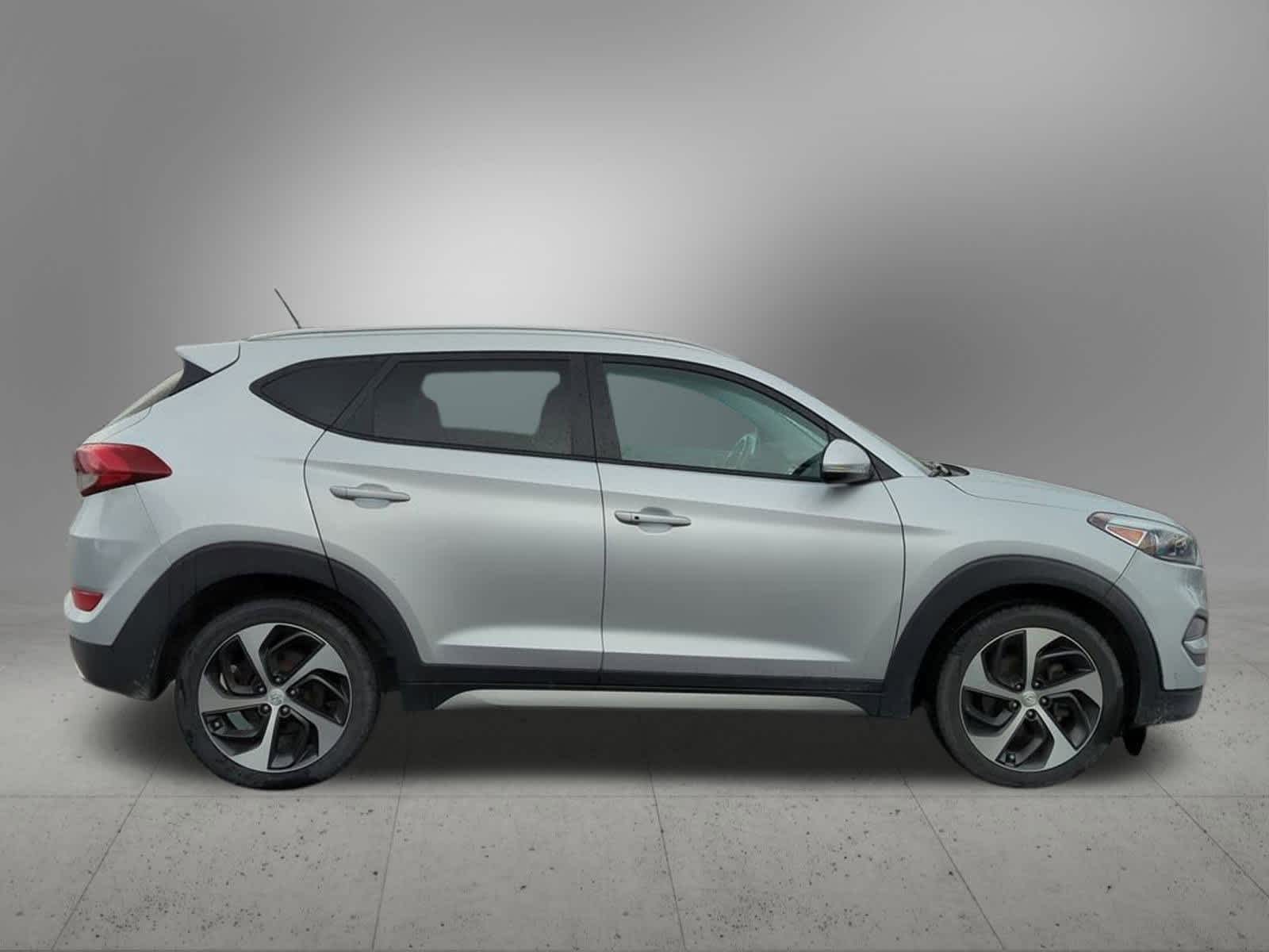 Thumbnail: 2017 Hyundai Tucson - 7
