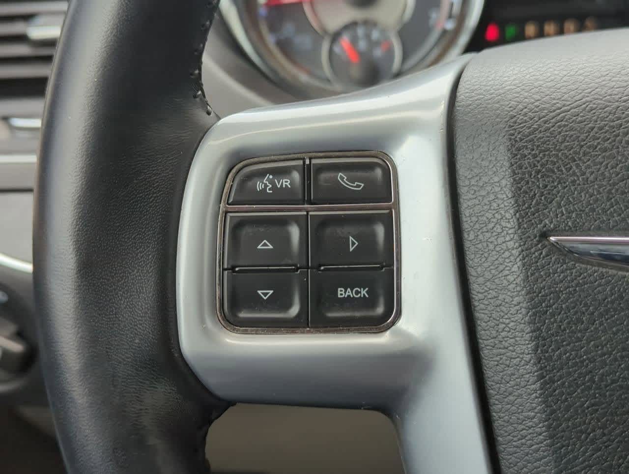 2014 Chrysler Town & Country Touring 21
