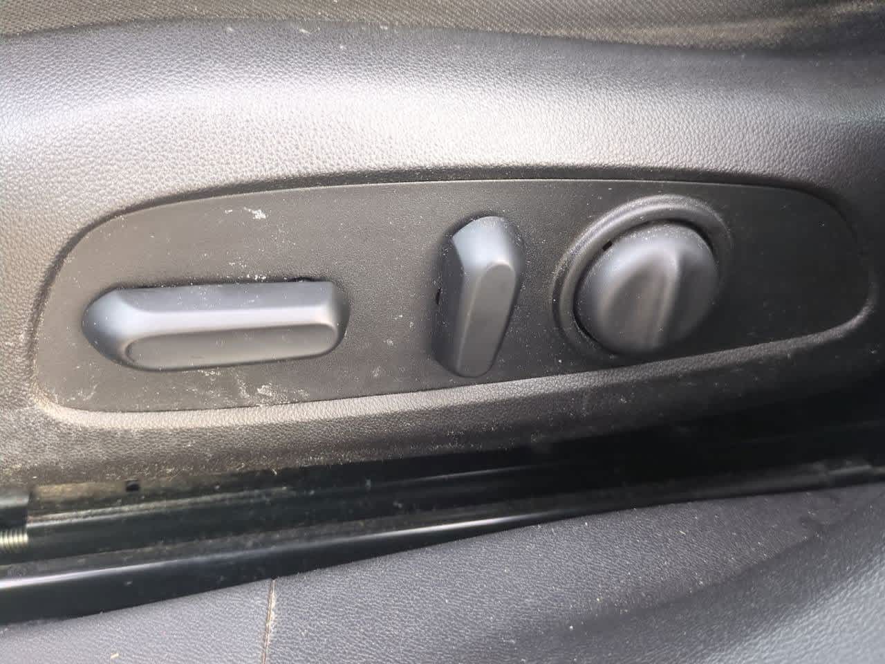 Thumbnail: 2016 Chevrolet Malibu - 16