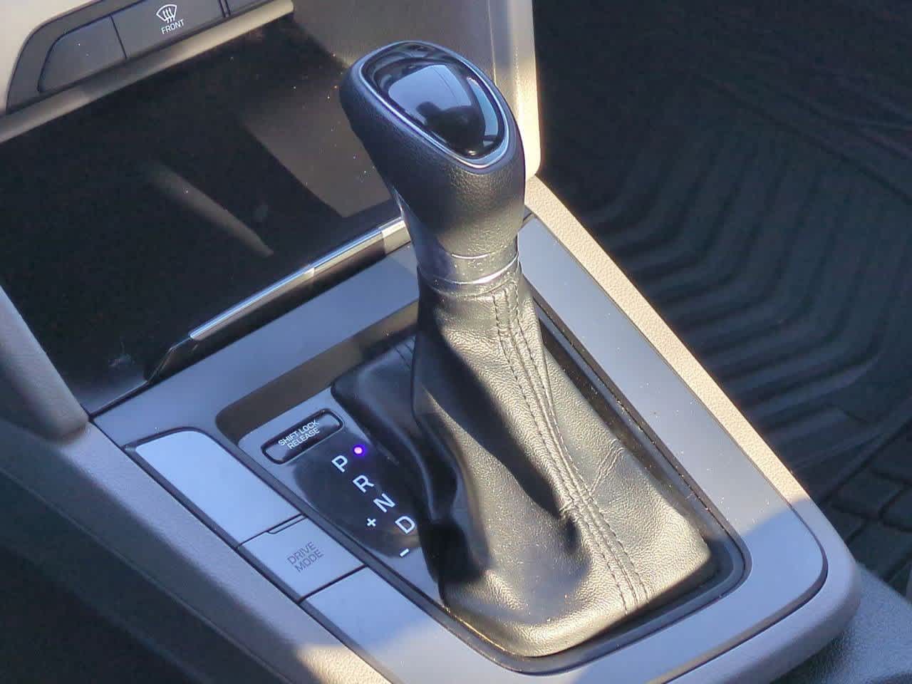 Thumbnail: 2018 Hyundai Elantra - 28