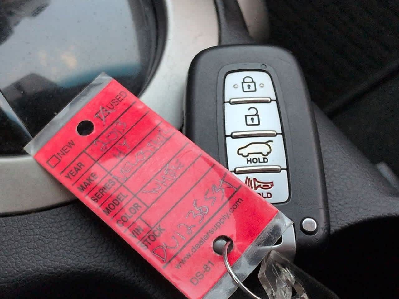 Thumbnail: 2013 Hyundai Veloster - 33