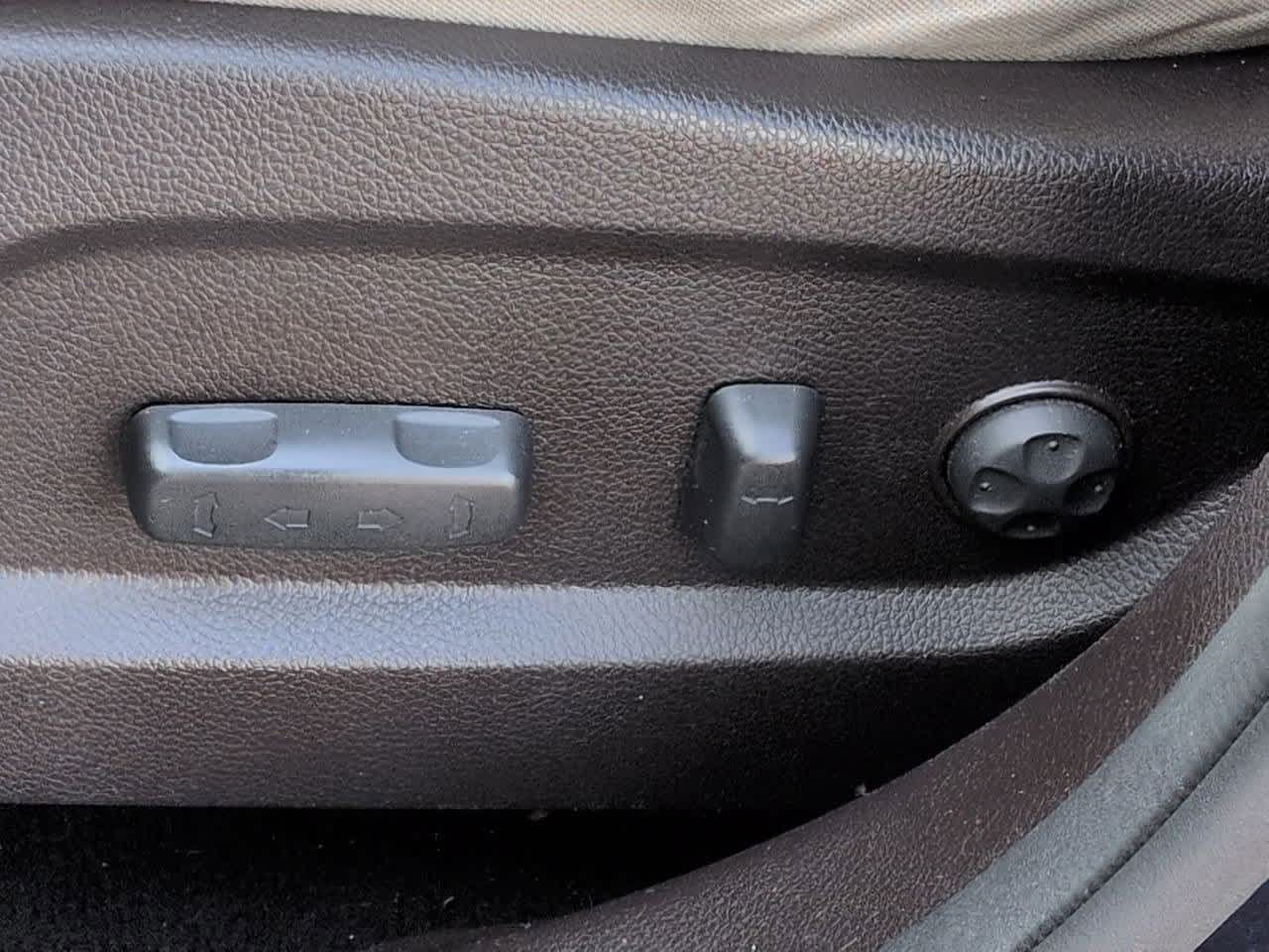 Thumbnail: 2017 Hyundai Santa Fe - 17