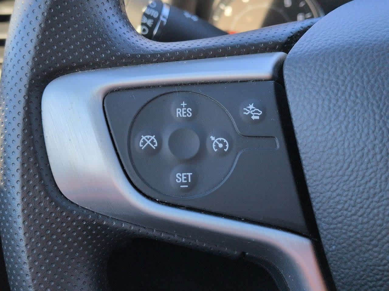 Thumbnail: 2023 GMC Acadia - 24