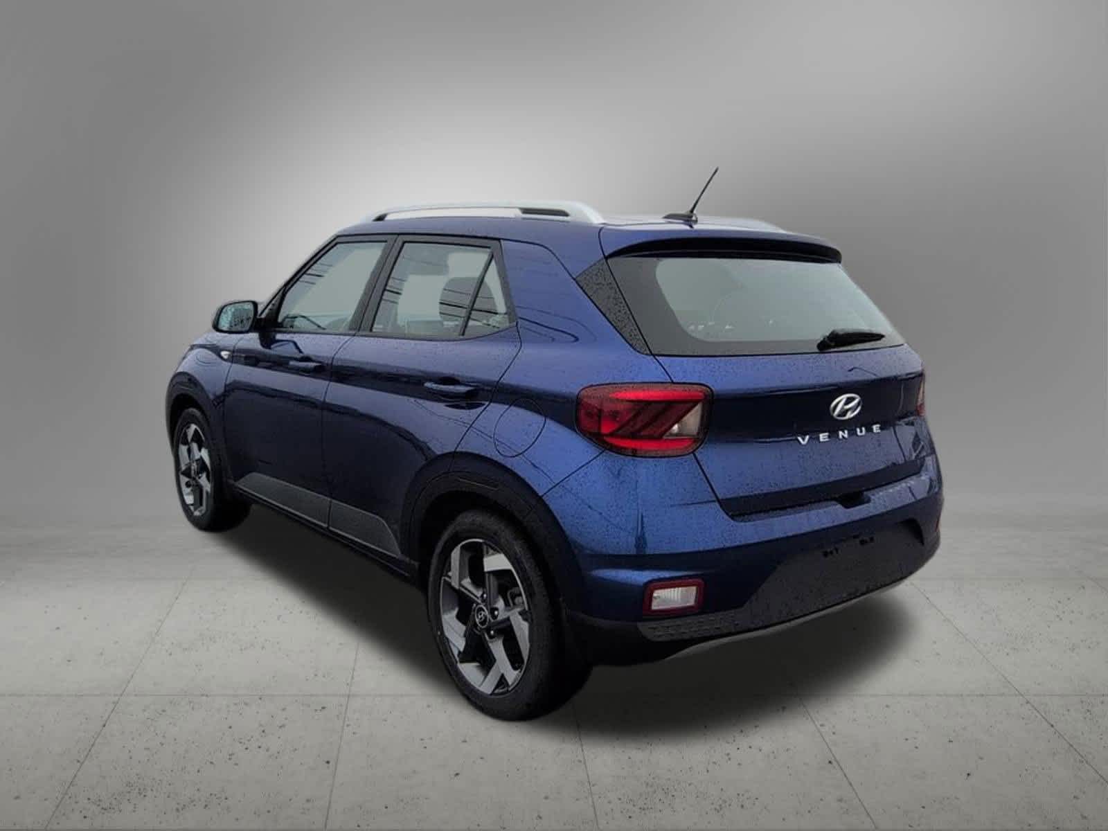 Thumbnail: 2023 Hyundai Venue - 4