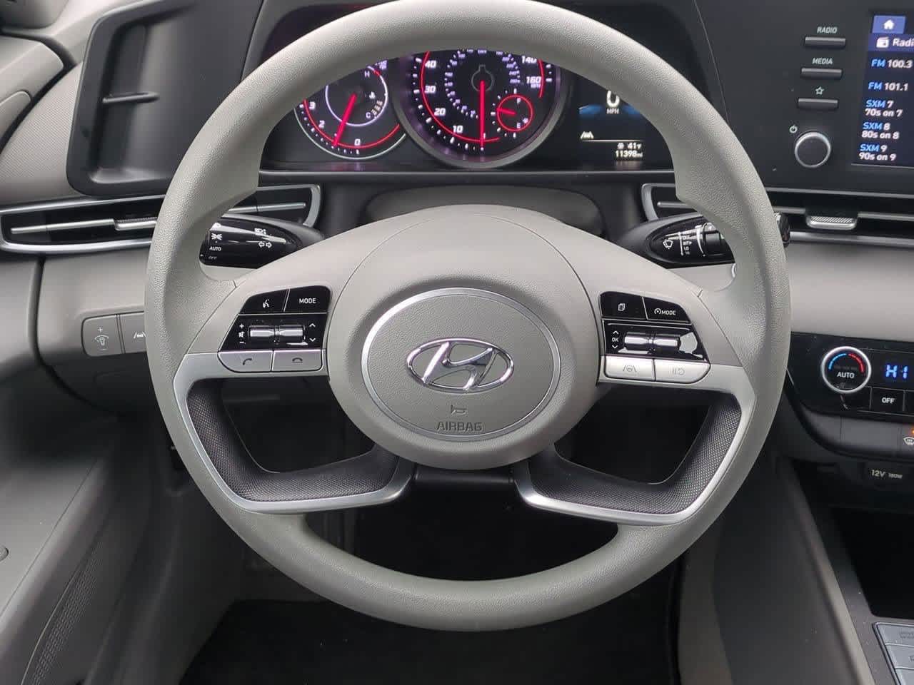 Thumbnail: 2023 Hyundai Elantra - 21
