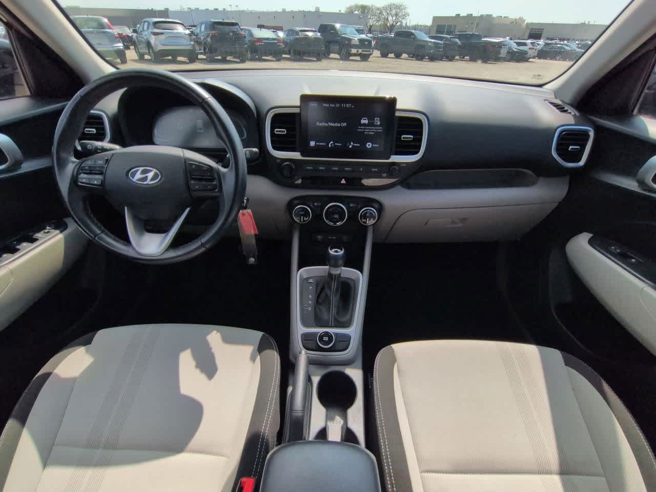 Thumbnail: 2023 Hyundai Venue - 15