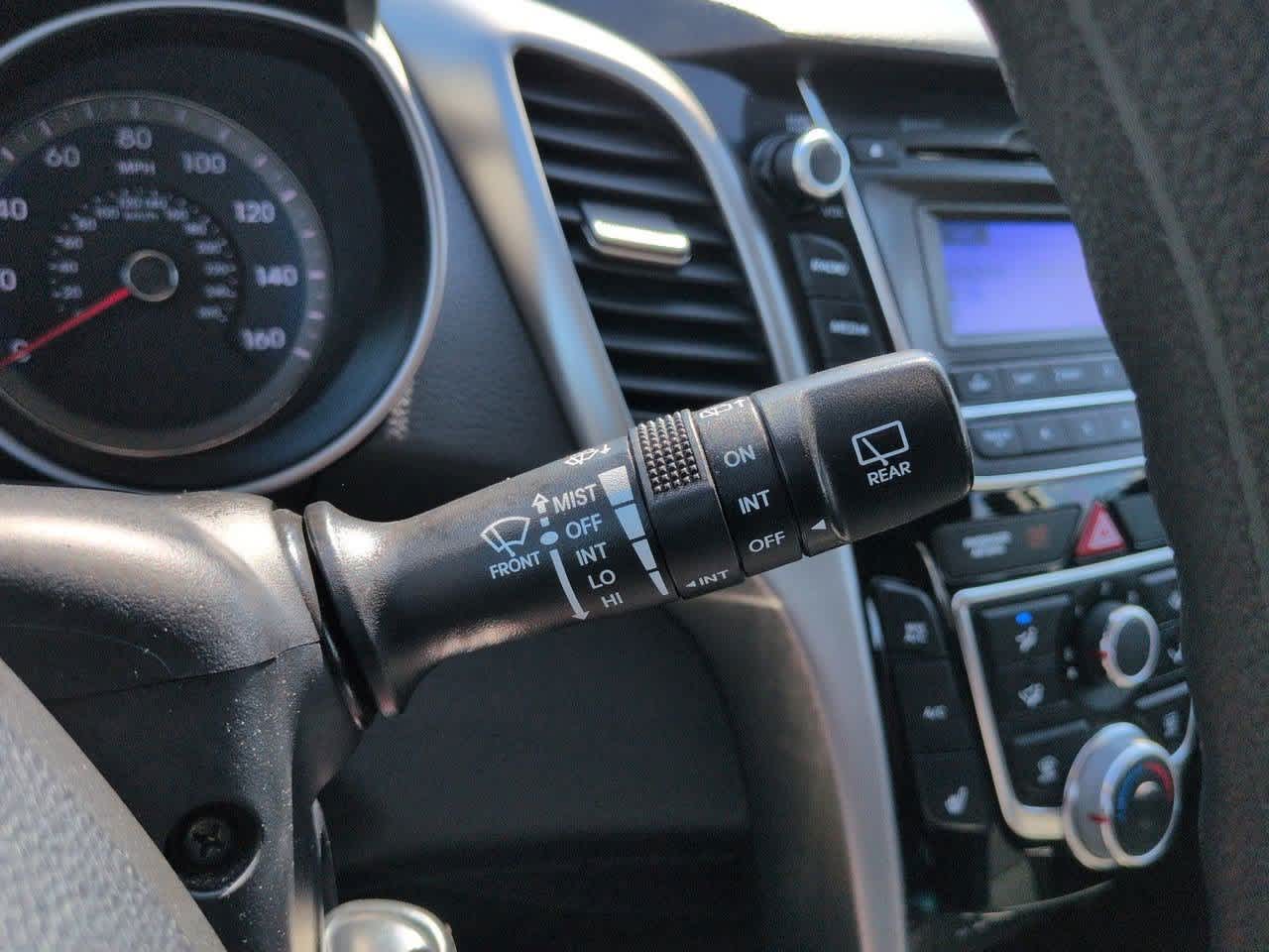 Thumbnail: 2014 Hyundai Elantra - 27