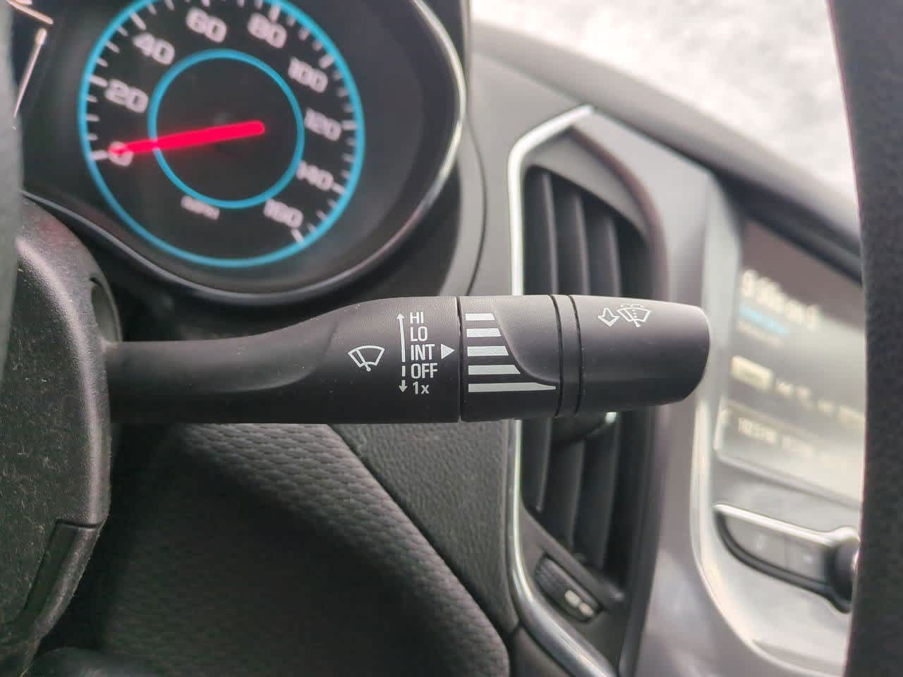 Thumbnail: 2018 Chevrolet Cruze - 24