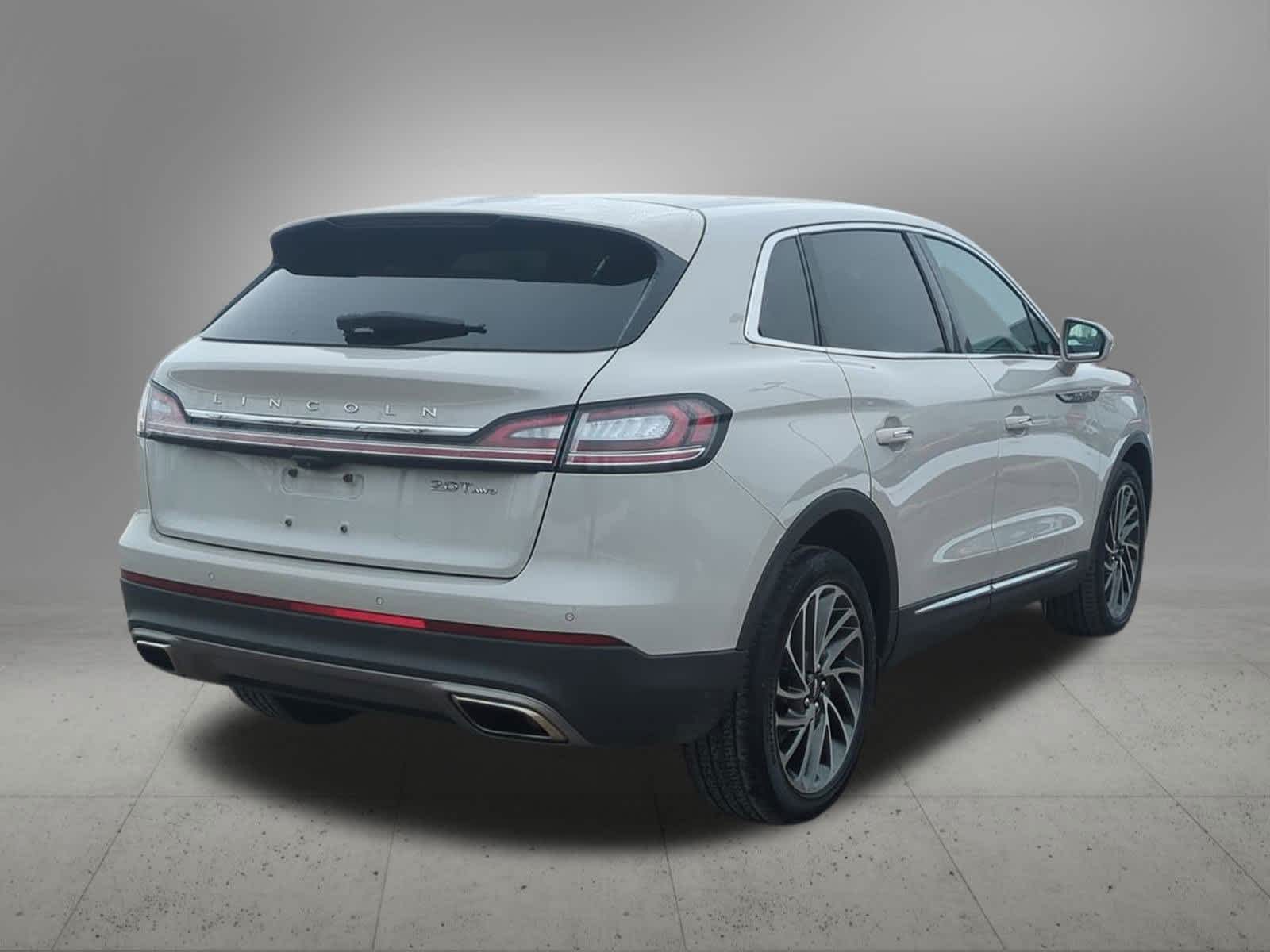 Thumbnail: 2020 Lincoln Nautilus - 6