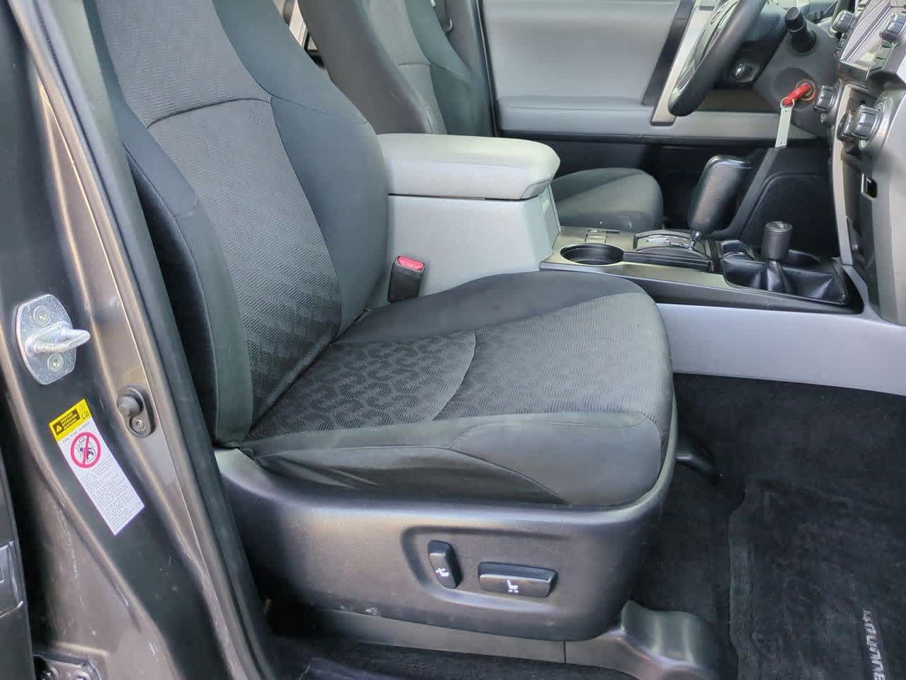 Thumbnail: 2010 Toyota 4Runner - 22