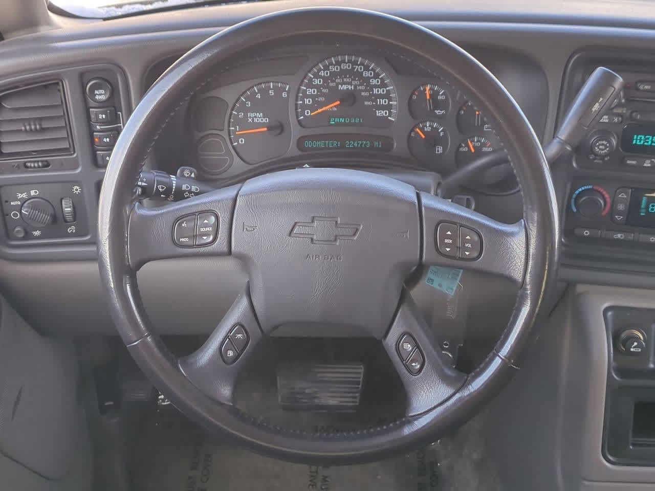 Thumbnail: 2003 Chevrolet Tahoe - 22