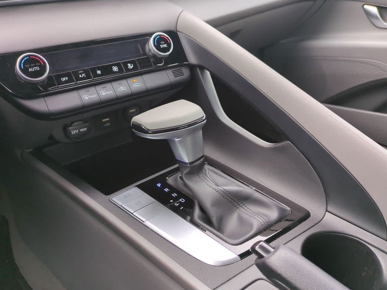 Thumbnail: 2022 Hyundai Elantra - 28