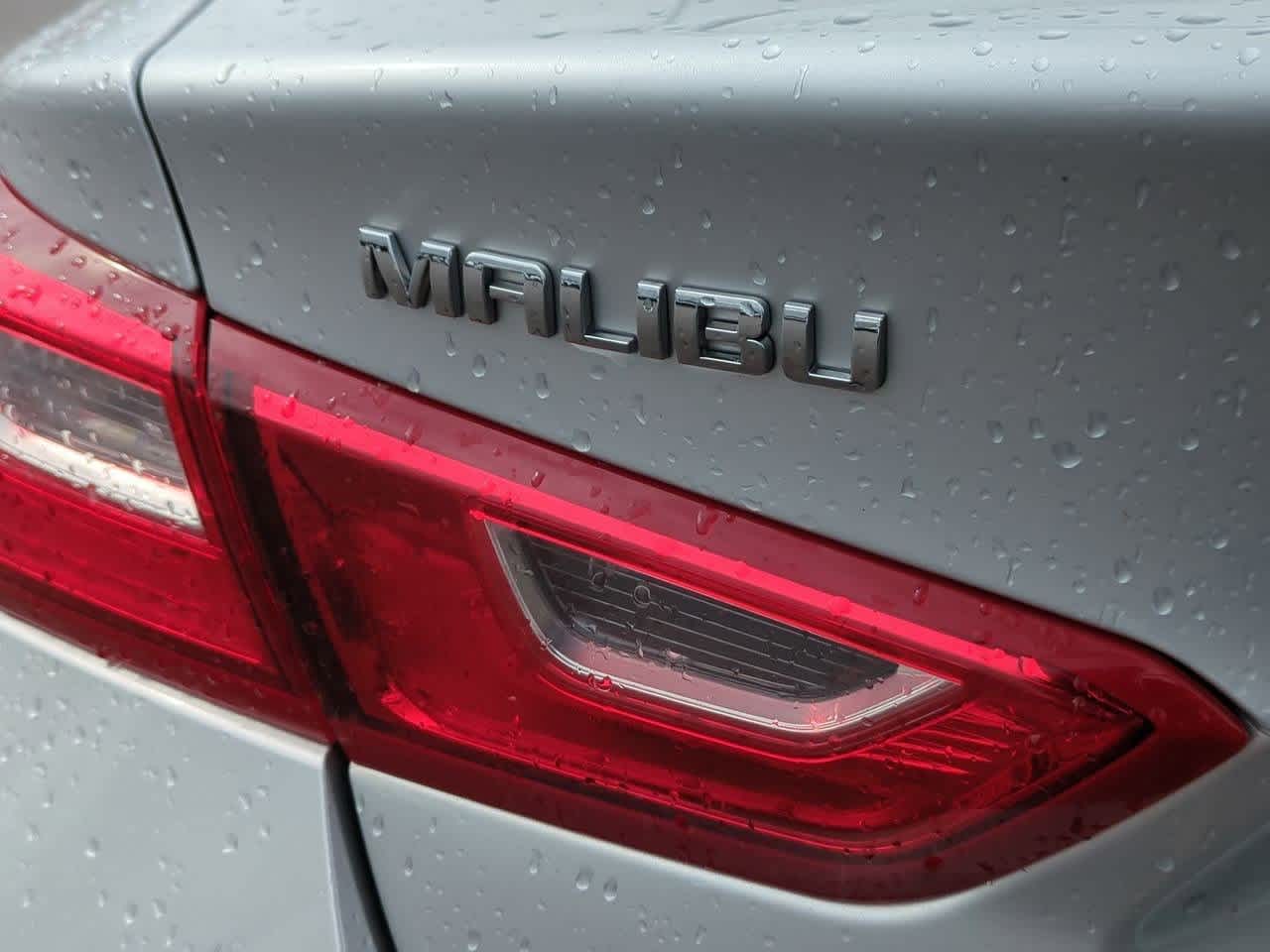 Thumbnail: 2017 Chevrolet Malibu - 11