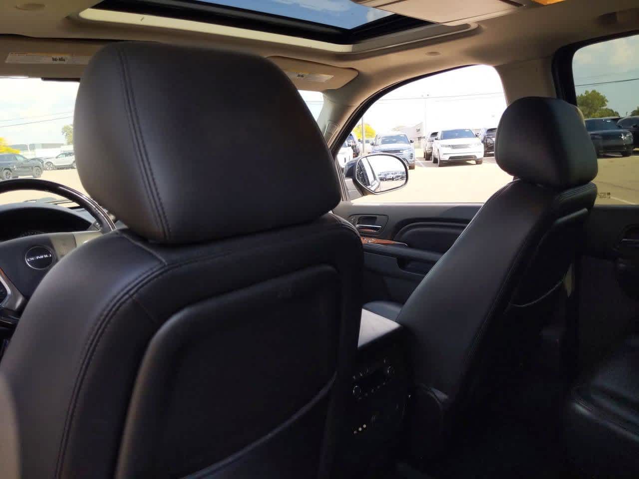 Thumbnail: 2012 GMC Yukon - 18