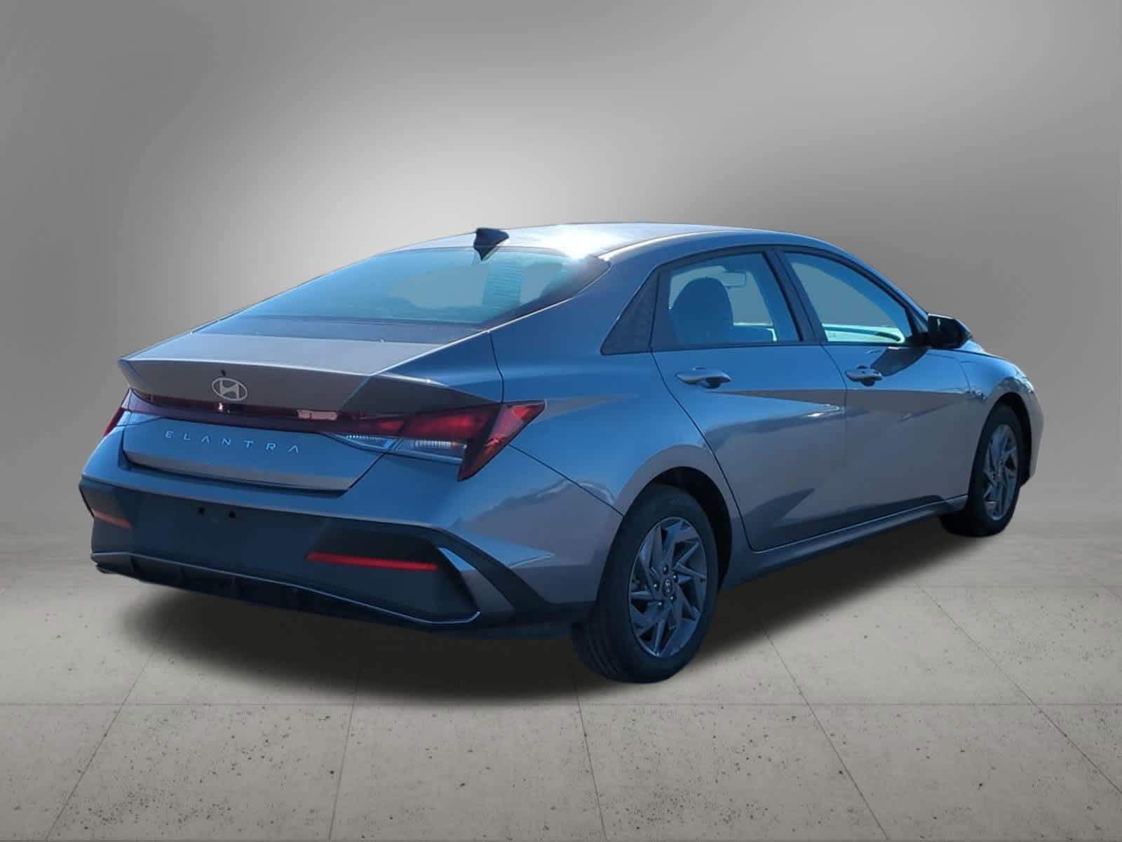 Thumbnail: 2024 Hyundai Elantra - 6