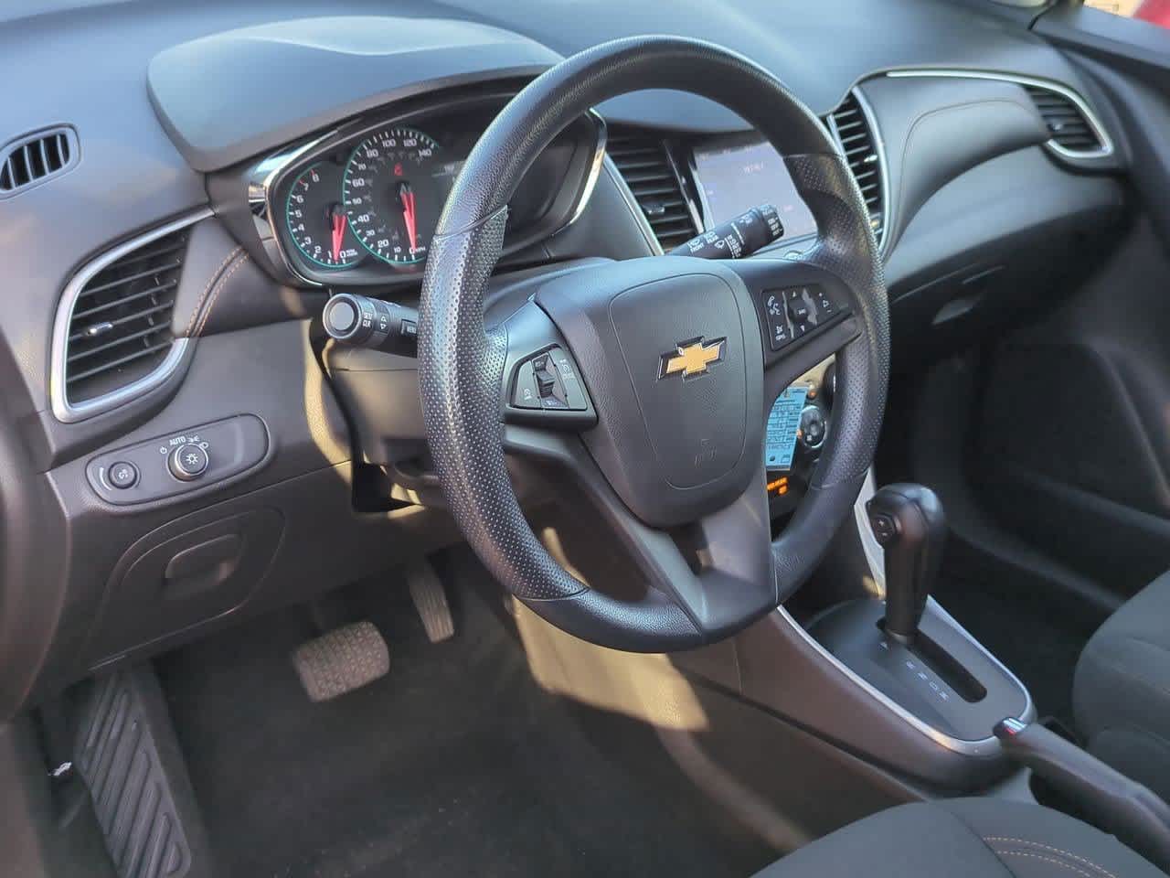 Thumbnail: 2020 Chevrolet Trax - 2