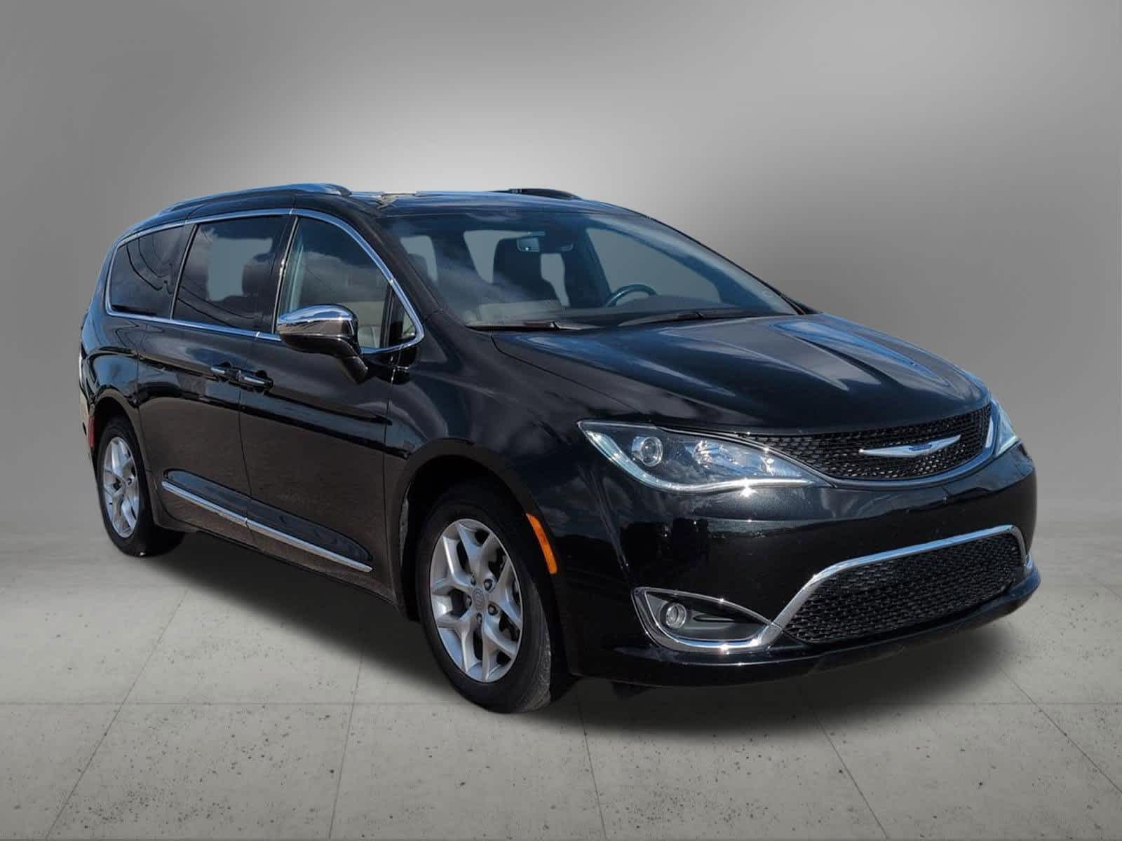 Thumbnail: 2020 Chrysler Pacifica - 8