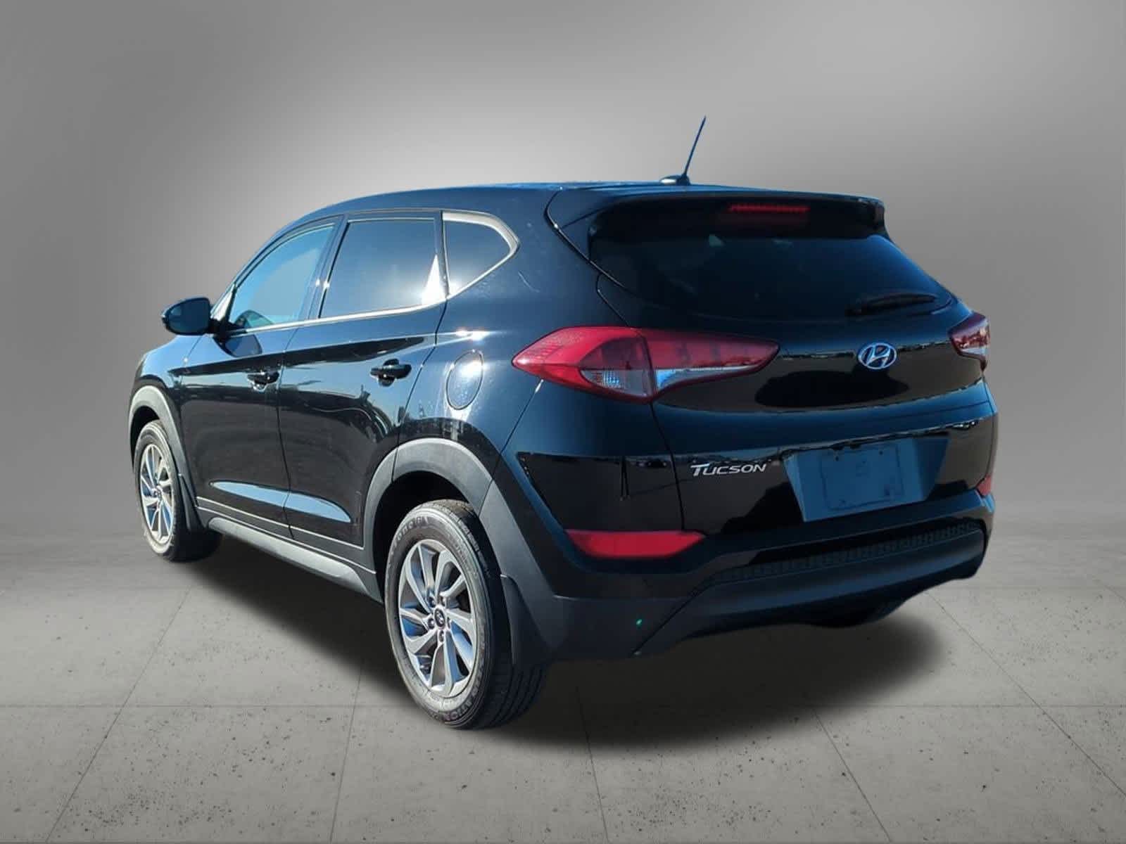 Thumbnail: 2017 Hyundai Tucson - 4