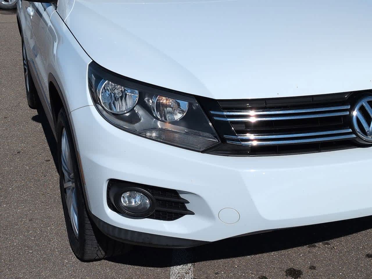 Thumbnail: 2014 Volkswagen Tiguan - 10